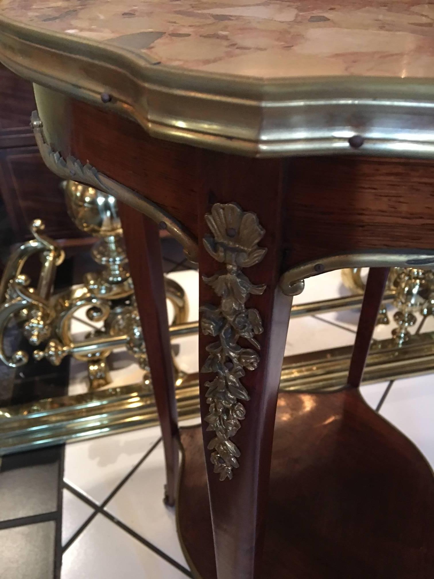 Louis XV Style Gilt and Marble-Top Gueridon or Side Table, Early 20th Century In Good Condition In Savannah, GA