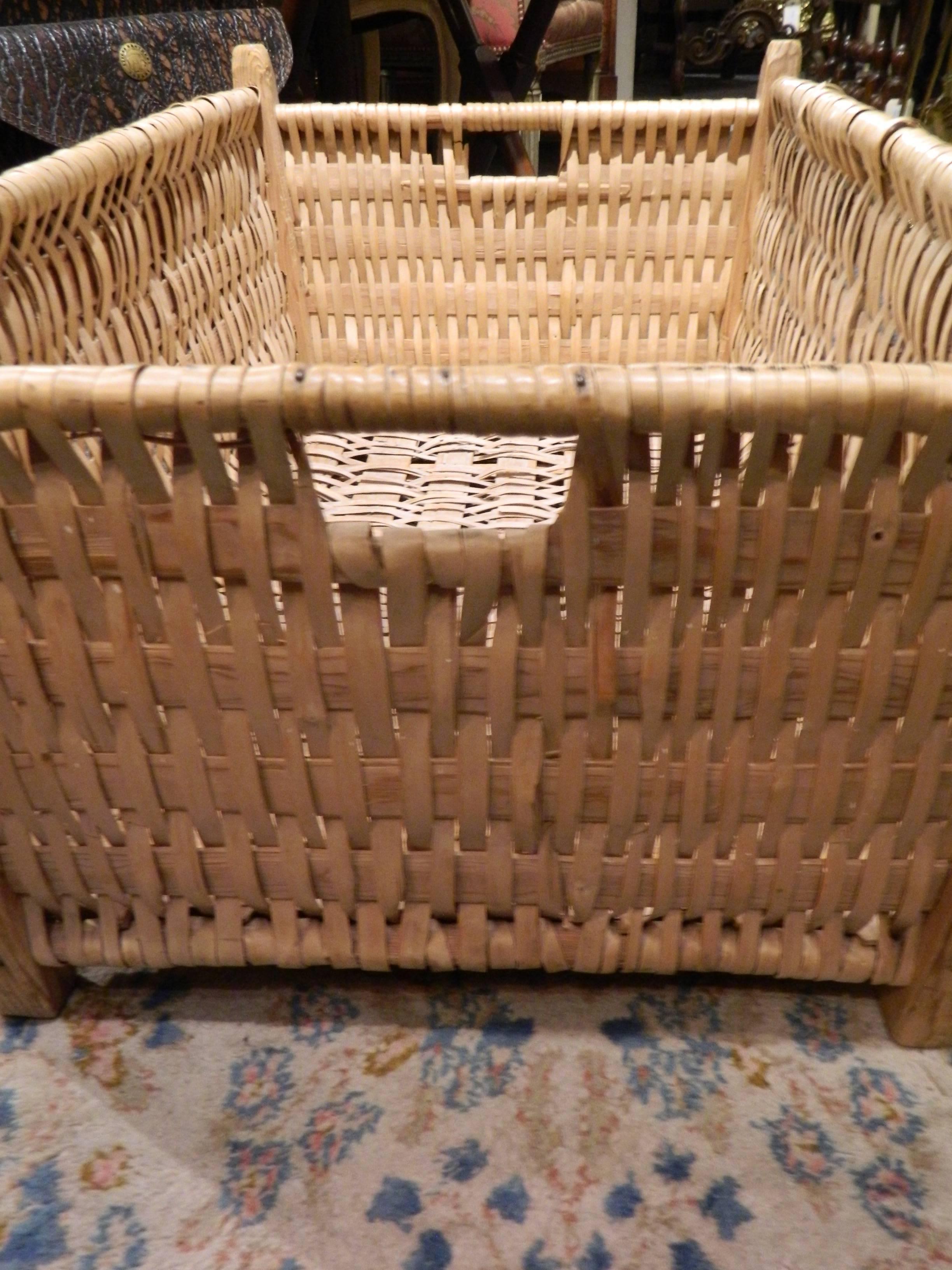 French Rectangular Laundry Basket, Late 19th Century 1