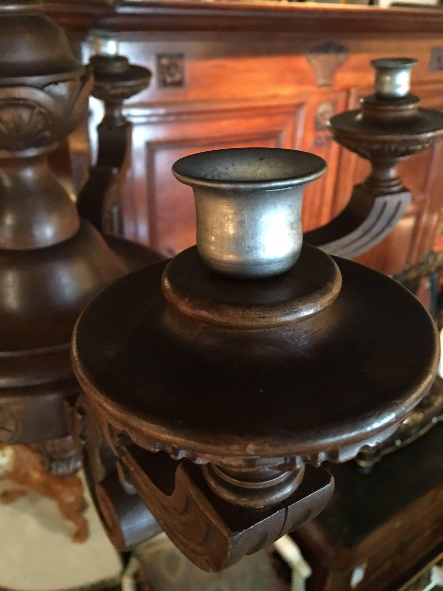 Lustre italien à cinq bougies en bois sculpté, XIXe siècle en vente 6