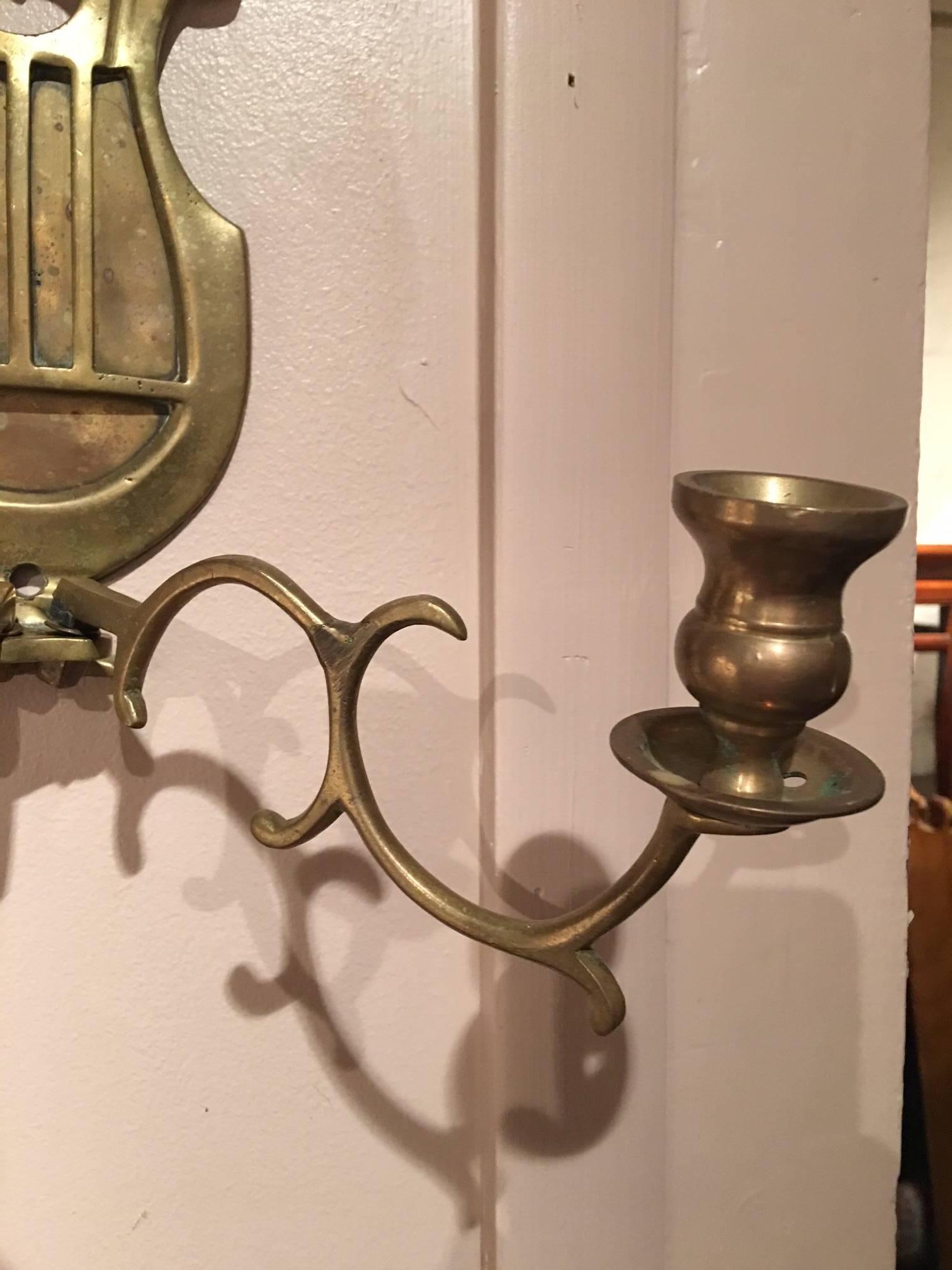 Francese Coppia di tre candelabri francesi in ottone, XIX secolo in vendita
