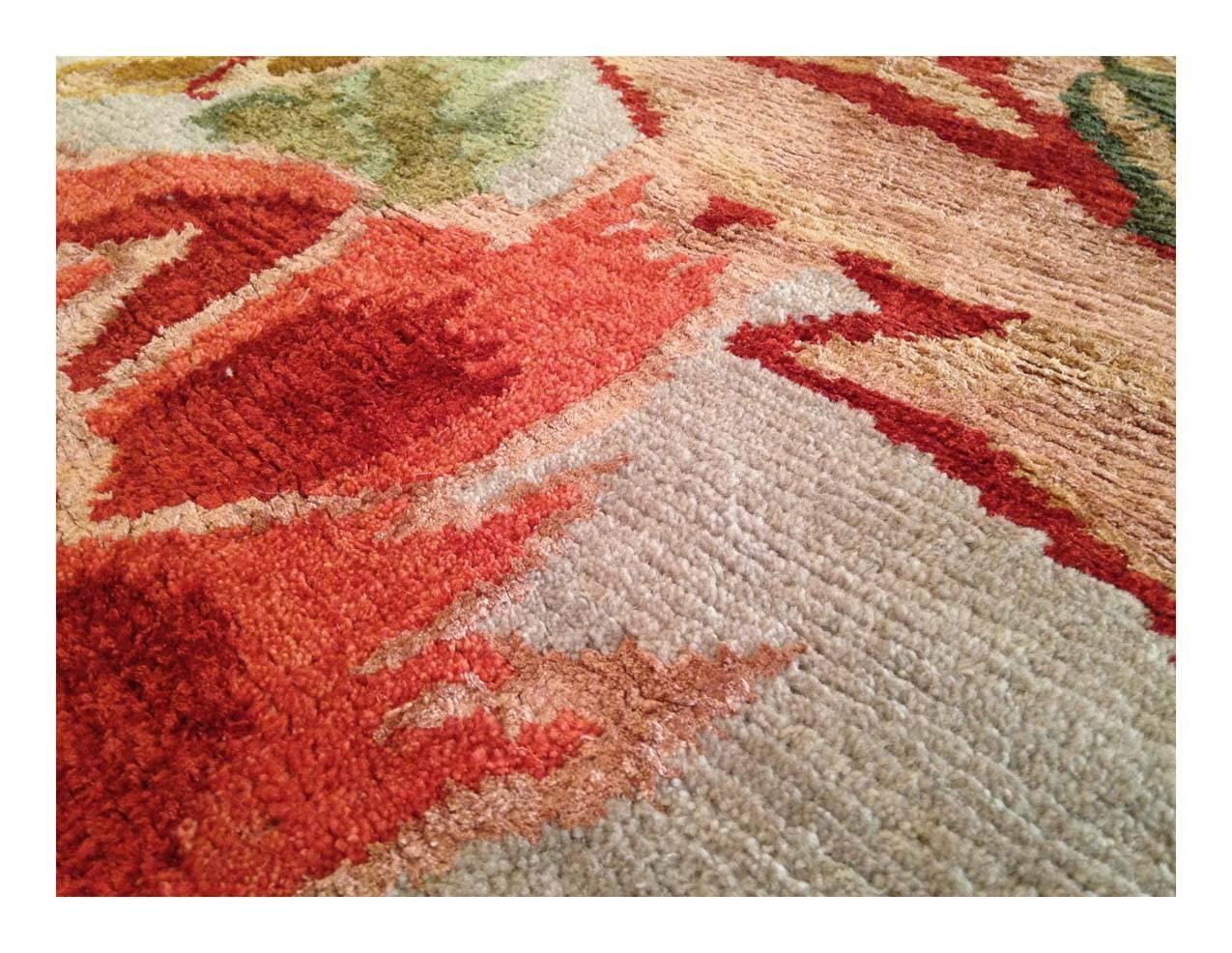 Hand-knotted rug in Himalayan vegetal dyed wool, GoodWeave certified.