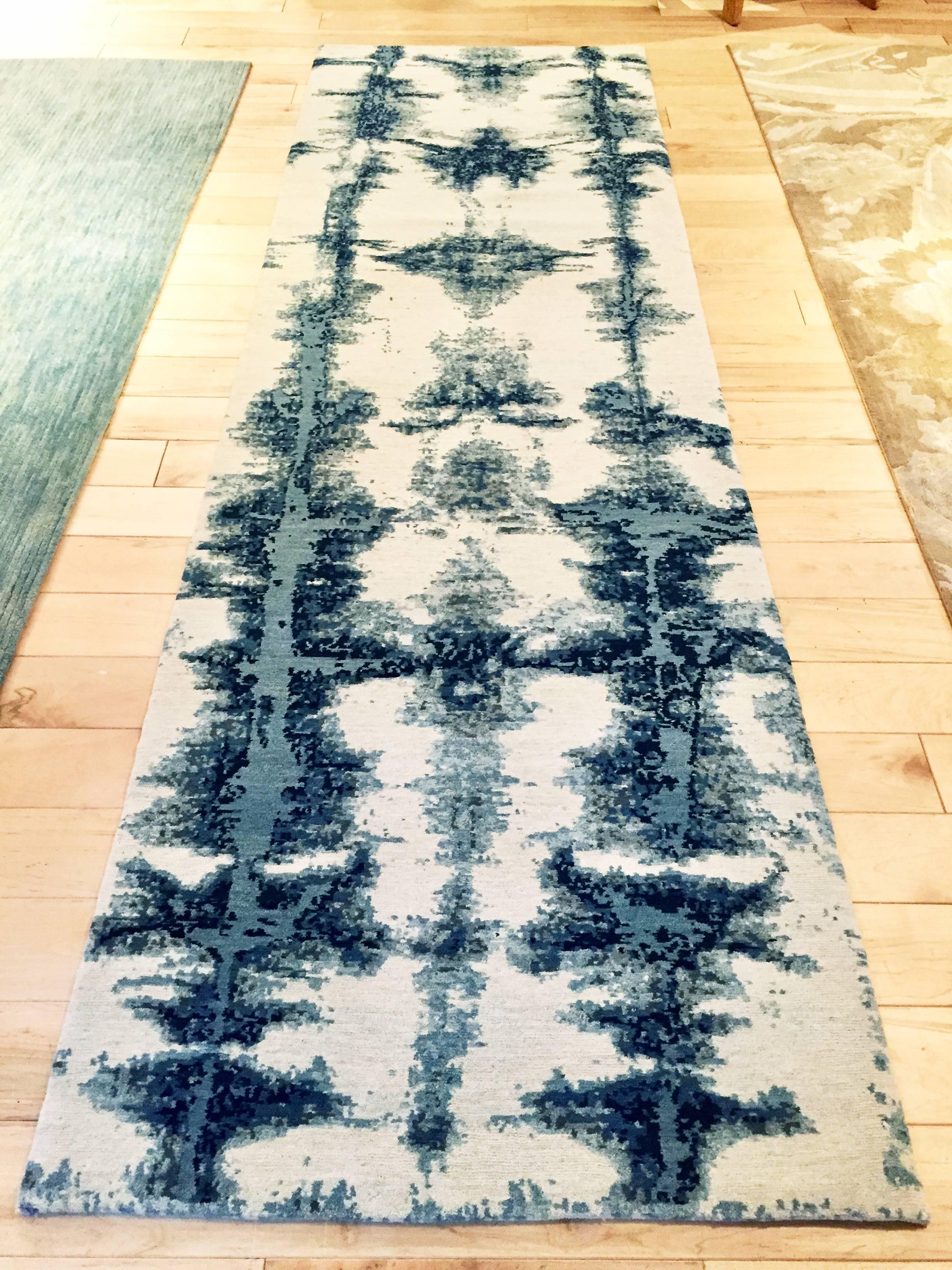 Hand-knotted rug in Himalayan vegetal dyed wool, GoodWeave certified.