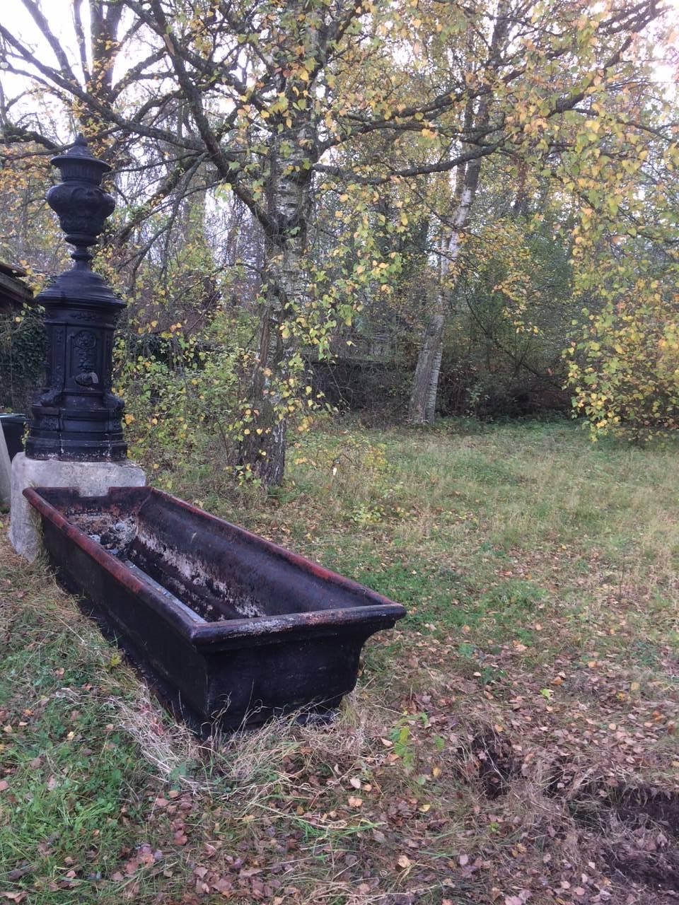 Exceptional Village Iron Fountain Durenne 'Signed', Late 1800s, France For Sale 3