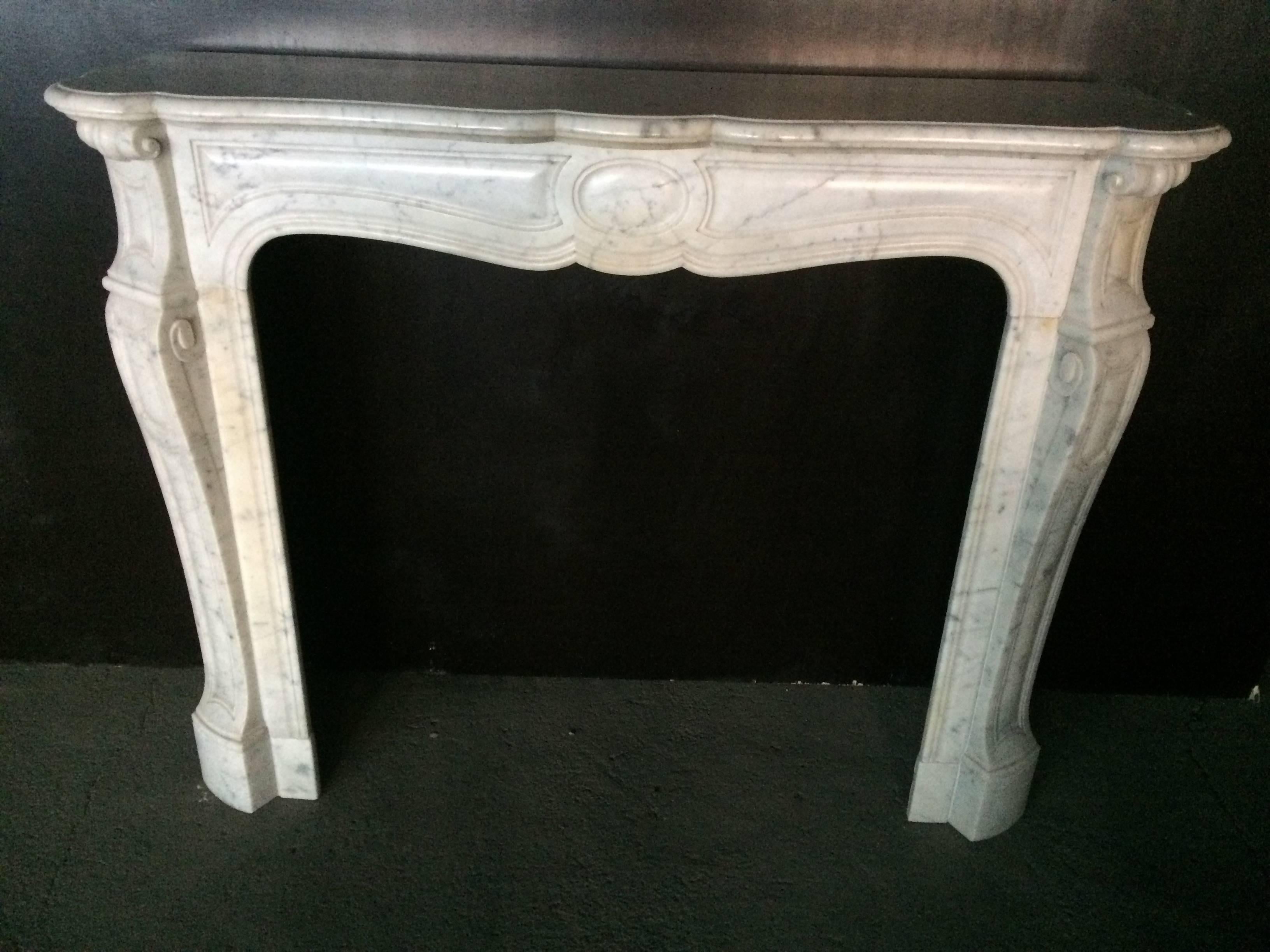 Hand-Carved French Antique White Marble Fireplace Louis XV Style Volutes 19th Century France For Sale