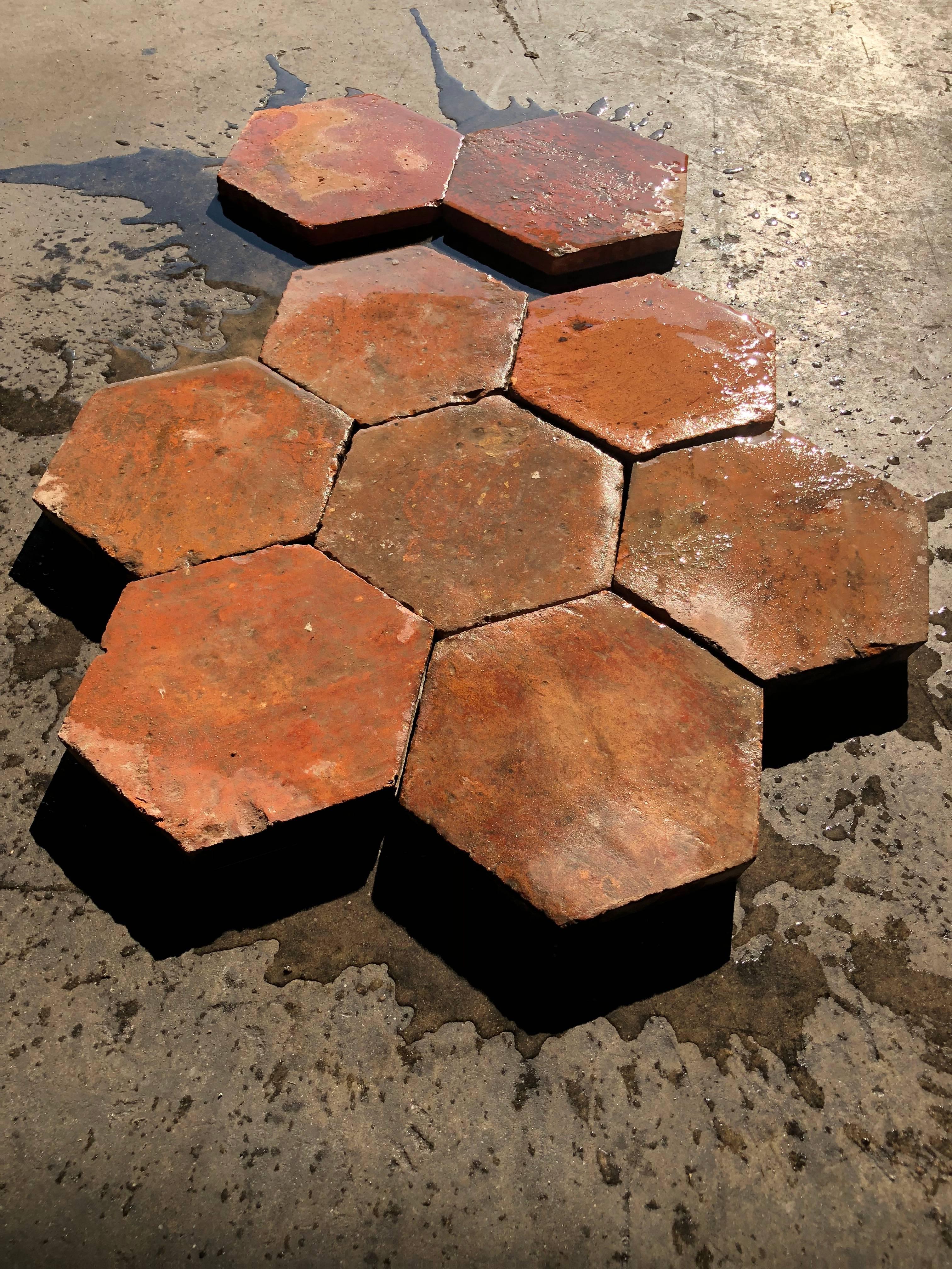 Original and authentic French antique terra cotta flooring hexagonal 18th century from south of Paris.
Rare and unique quality, in excellent condition, with original patina.
We have about 5,000 square foot available, ready for