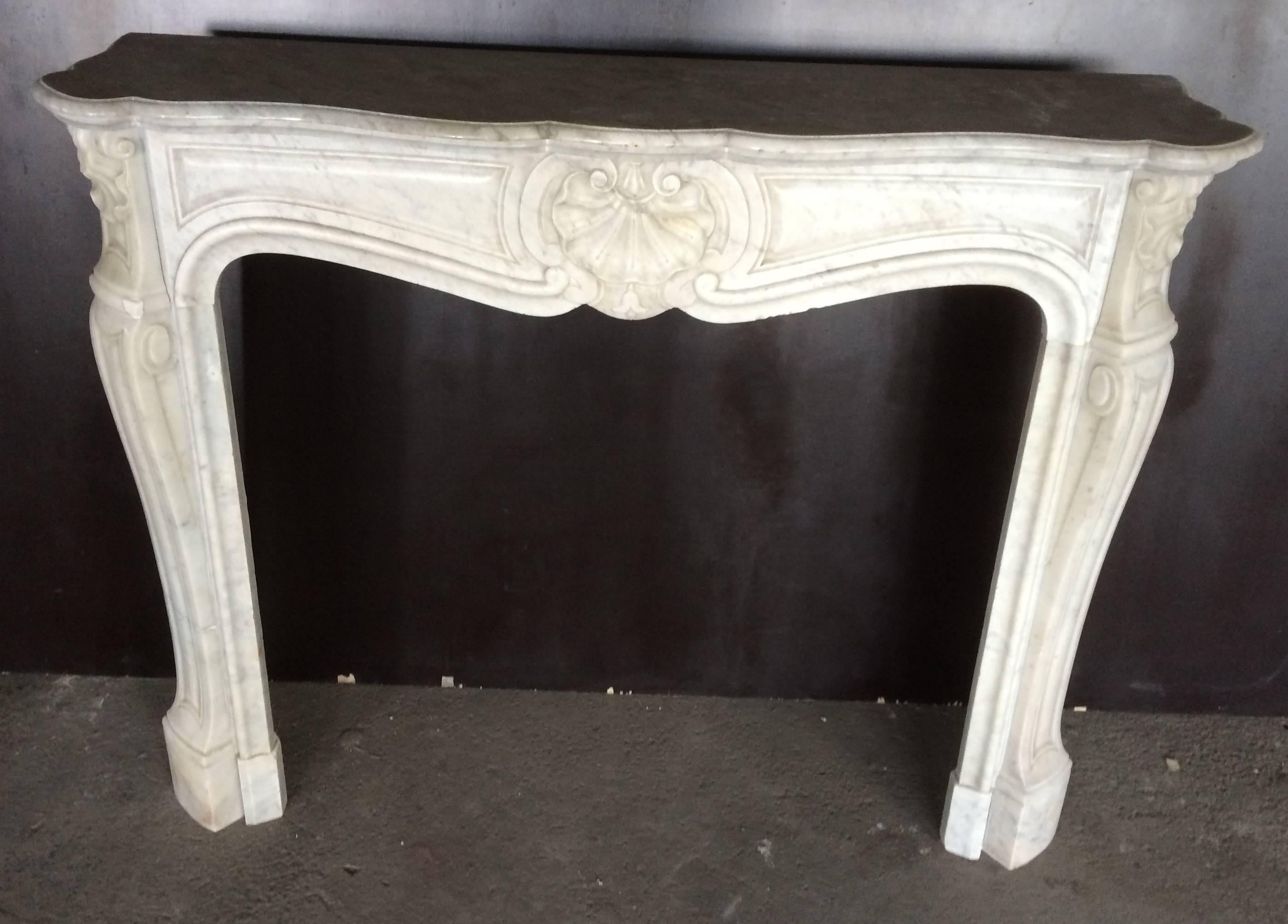 French Antique Louis XV Style Marble Fireplace, 19th Century, France For Sale 2