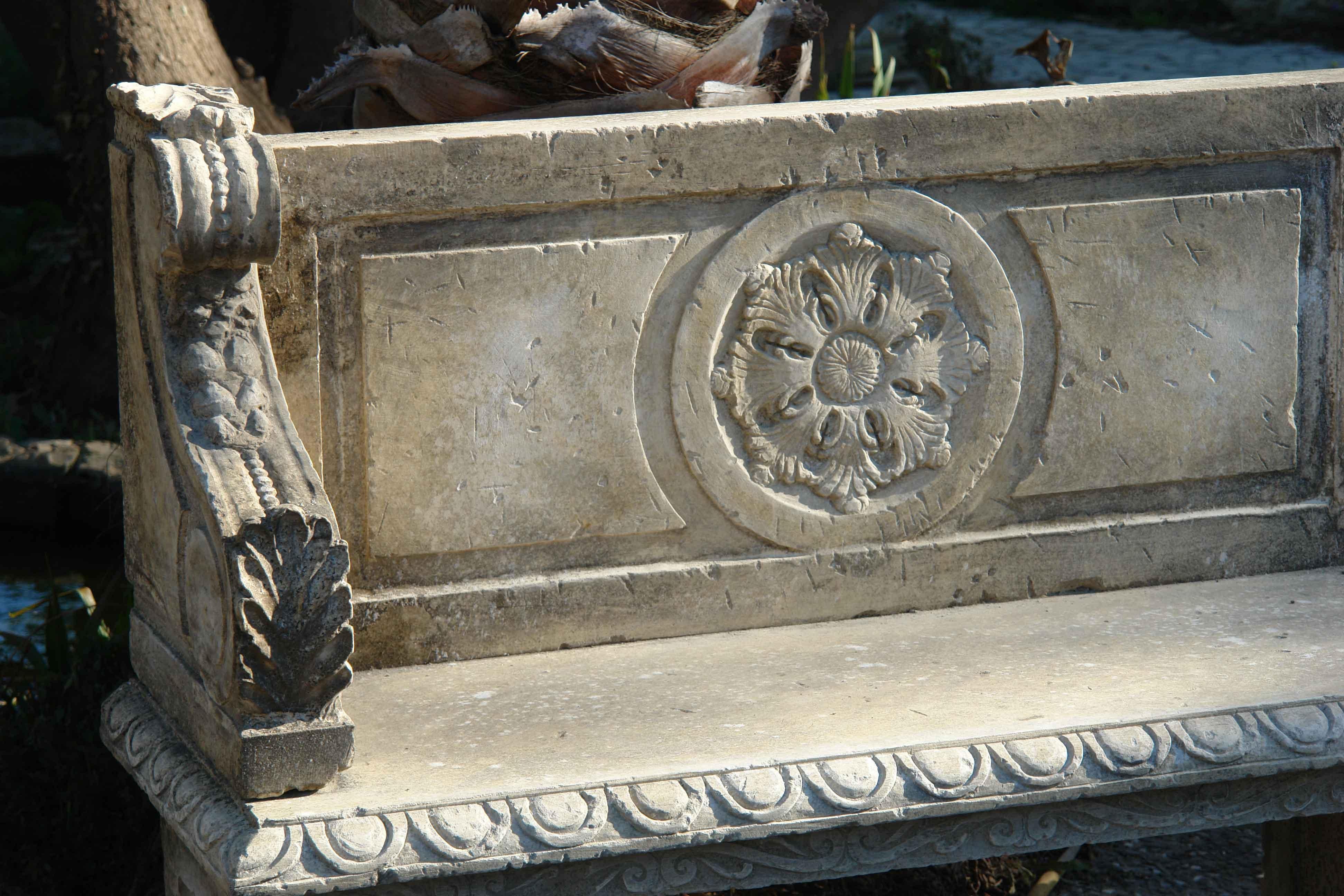 Italian Renaissance Style Bench Hand-carved in Limestone For Sale 2