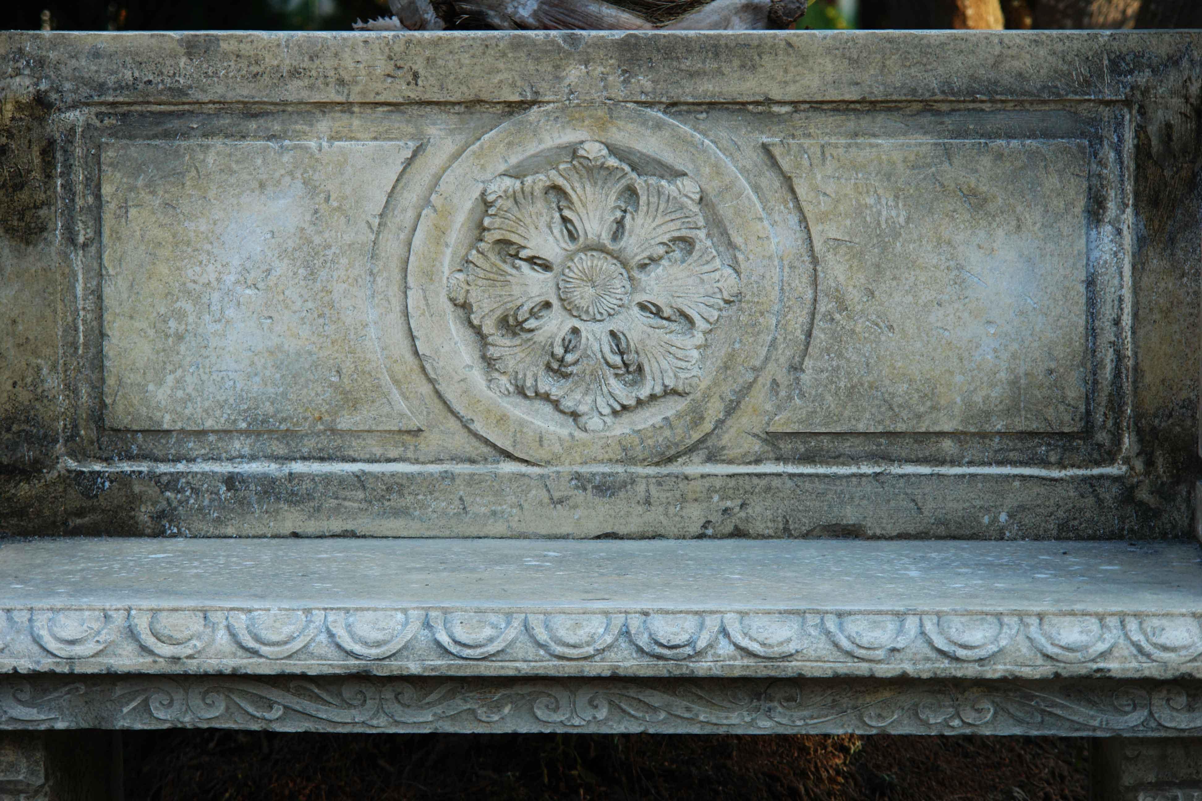 Italian Renaissance Style Bench Hand-carved in Limestone For Sale 4