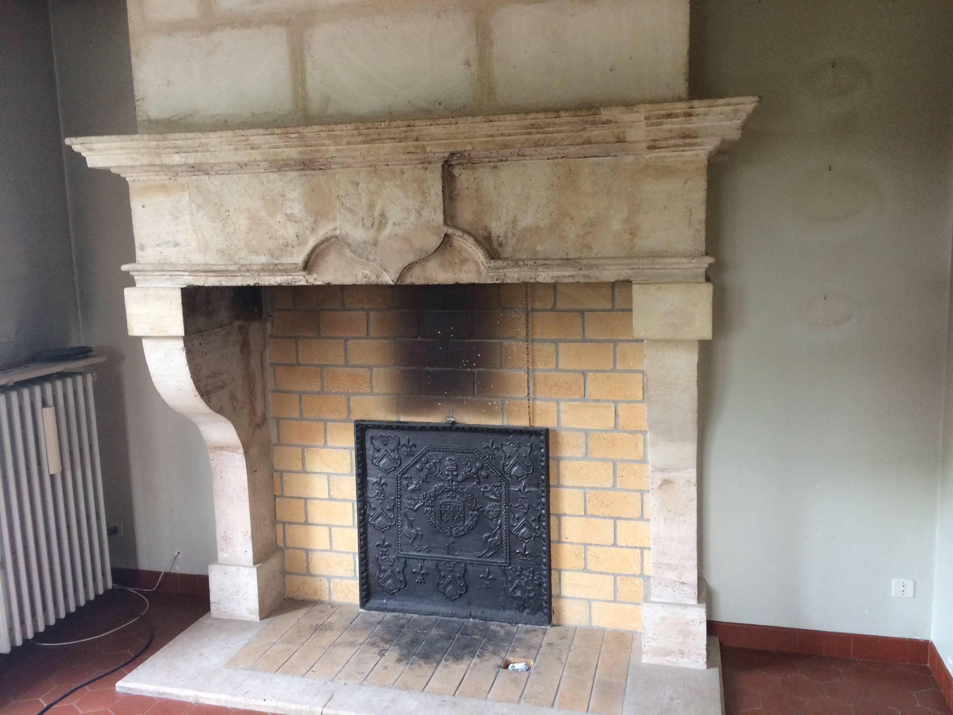 French Louis XIII Style Fireplace in Limestone, 18th Century, Lorraine, France. For Sale 3