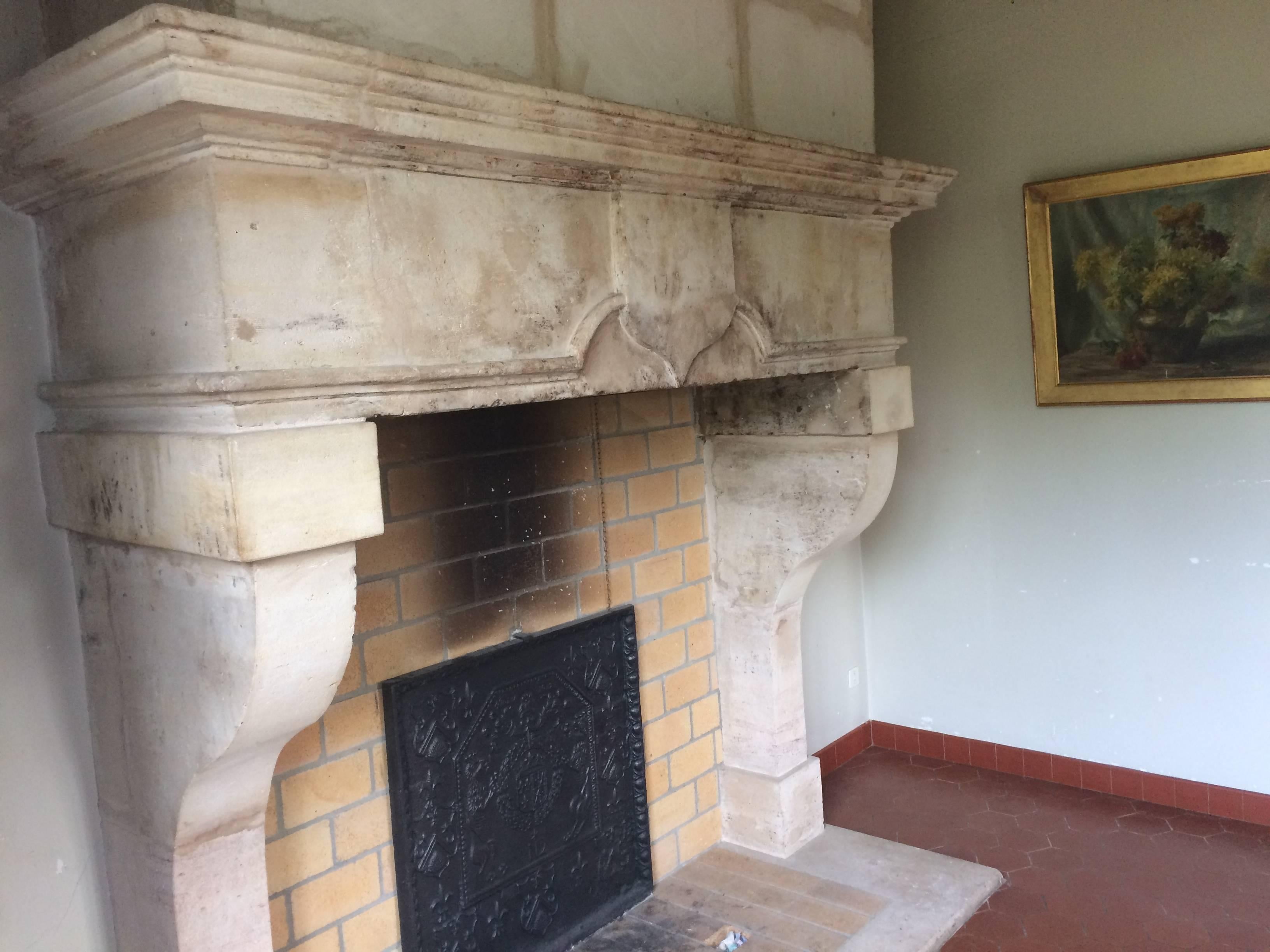 French Louis XIII Style Fireplace in Limestone, 18th Century, Lorraine, France. For Sale 4