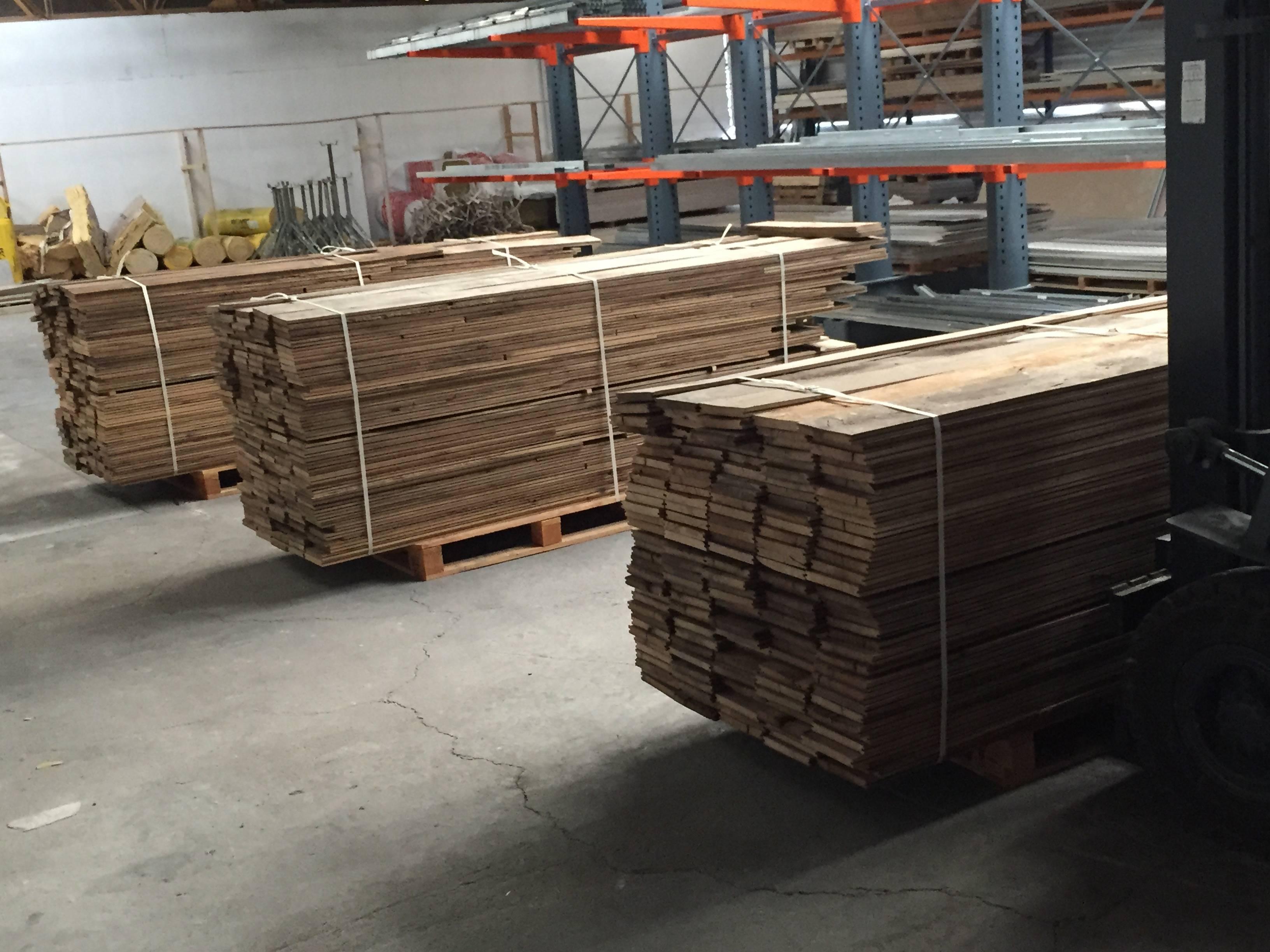 Authentic reclaimed French wood oak floors from 18th century.
Each planks have been man-handled and re-worked, ready for installation.

We have a large inventory available.
Thickness at 1 inch.

Around 3,500 square feet available for