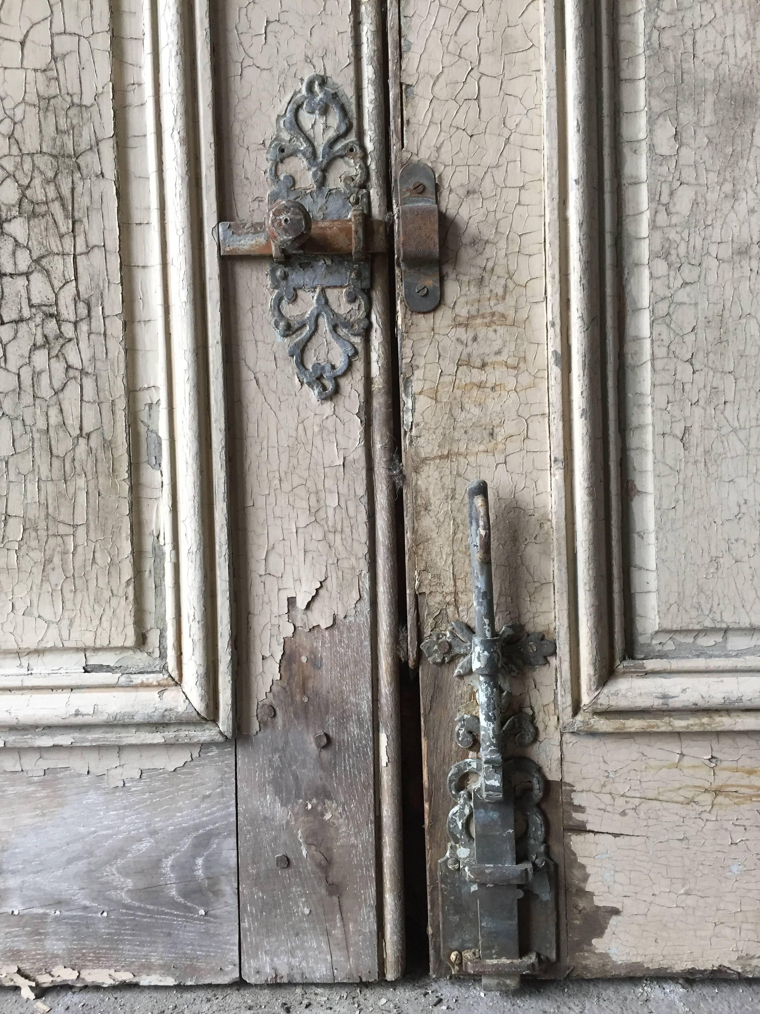 French Chateaux Entrance Doors and Fittings, Original, 18th Century, France In Good Condition In LOS ANGELES, CA