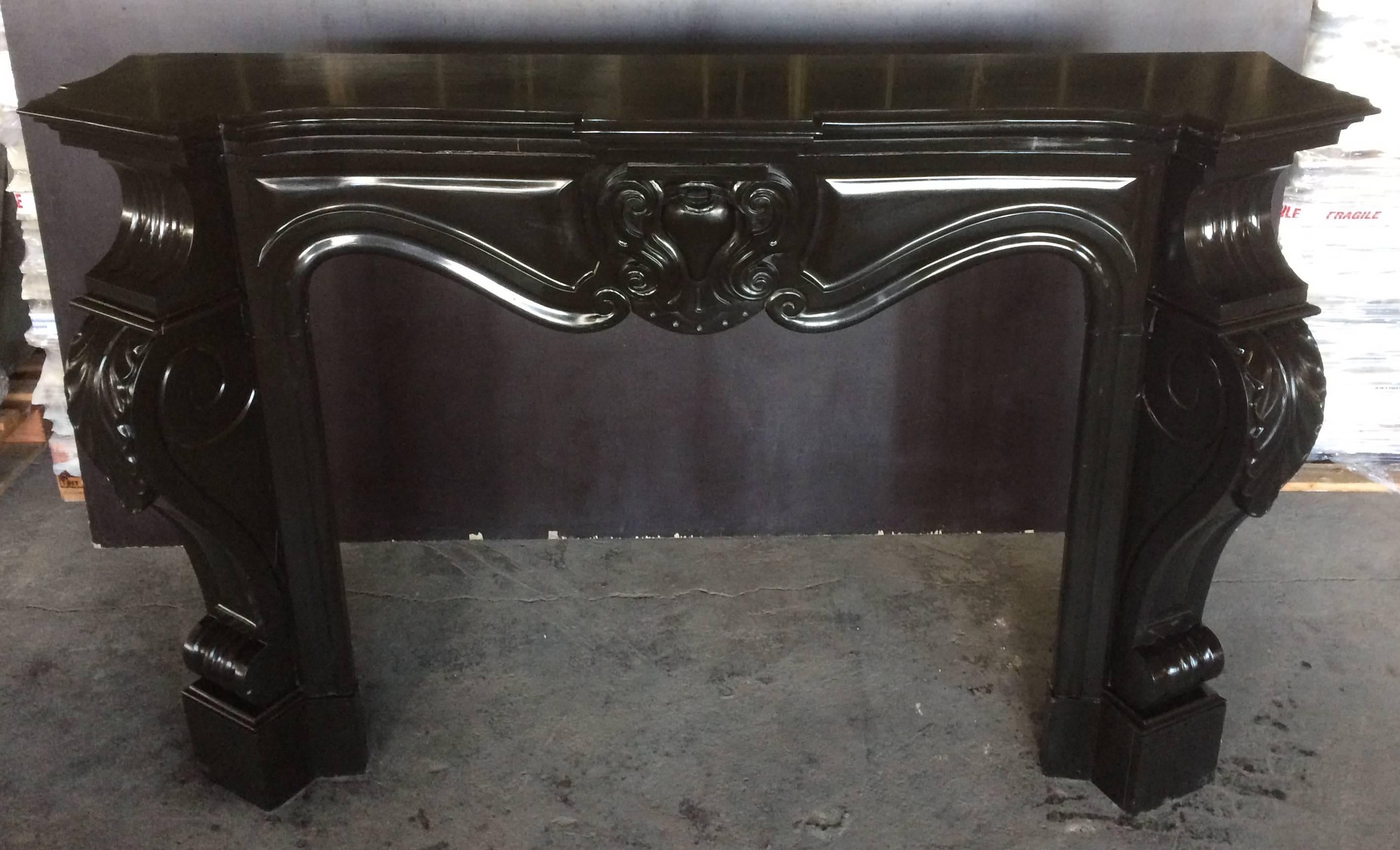 French Antique Louis XV-Regency Style Fireplace, circa 1850s from France In Excellent Condition For Sale In LOS ANGELES, CA