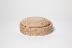Portagioie in ceramica rosa in stile Art Déco del XX secolo, firmato Jean Maubrou, 1960