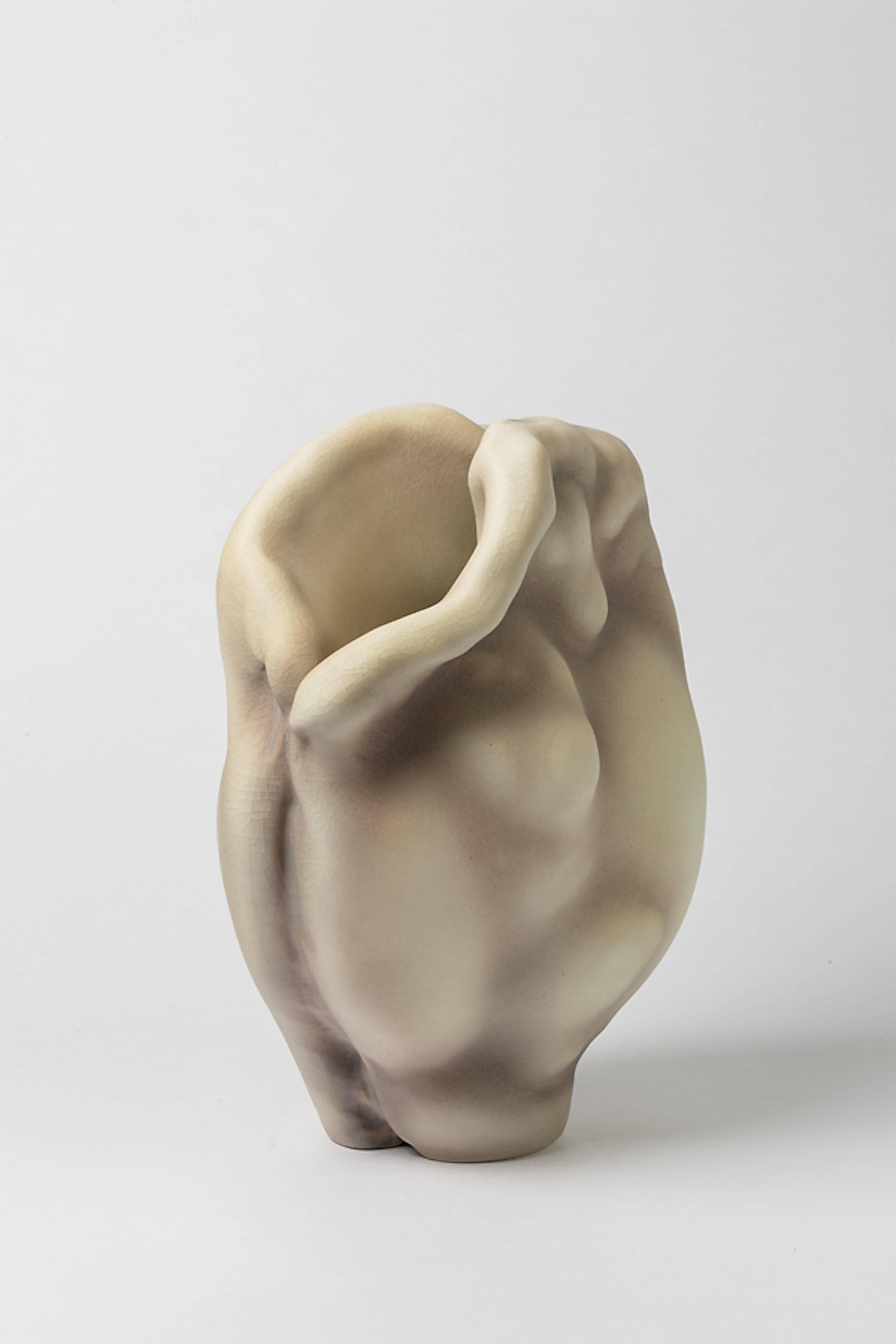 A porcelain sculpture by Wayne Fischer (French-American).
Unique piece.
Signed at the base 