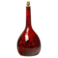 Lampe de table en céramique rouge et noire, design du XXe siècle, par Gérard Hoffmann, Vallauris