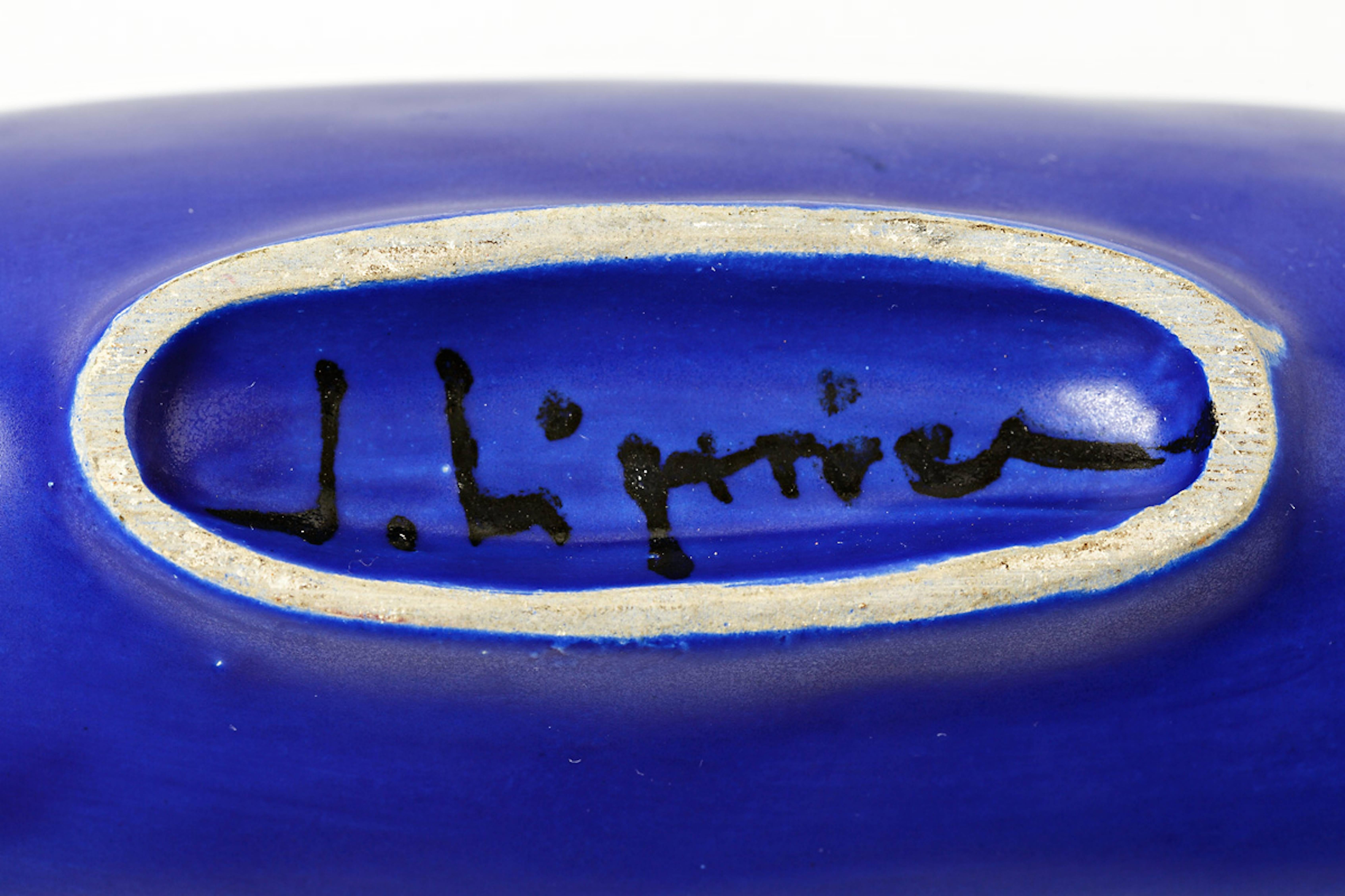 Big Ceramic Cup with Blue Glaze Decoration by Jacques Lignier, circa 1960-1970 In Excellent Condition In Neuilly-en- sancerre, FR