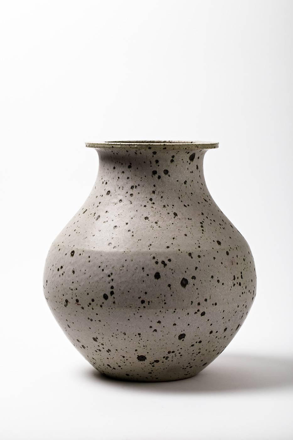 Very Big Stoneware Vase by Robert Deblander, circa 1970-1975 In Excellent Condition In Neuilly-en- sancerre, FR
