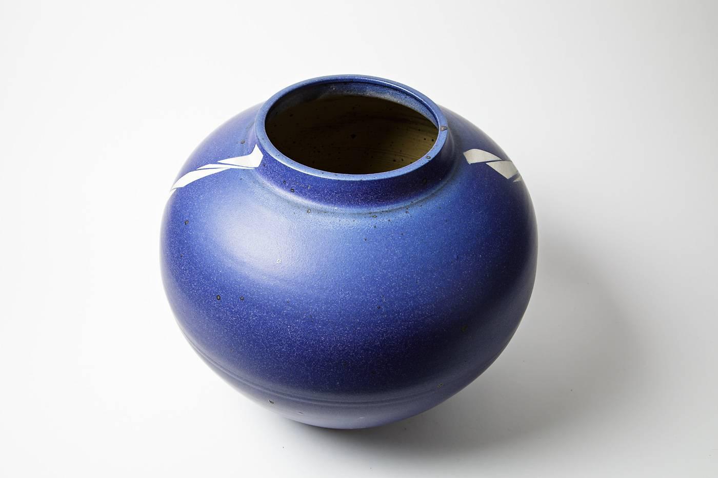 Exceptional Ceramic Vase by Robert Deblander, circa 1980-1990 In Excellent Condition In Neuilly-en- sancerre, FR