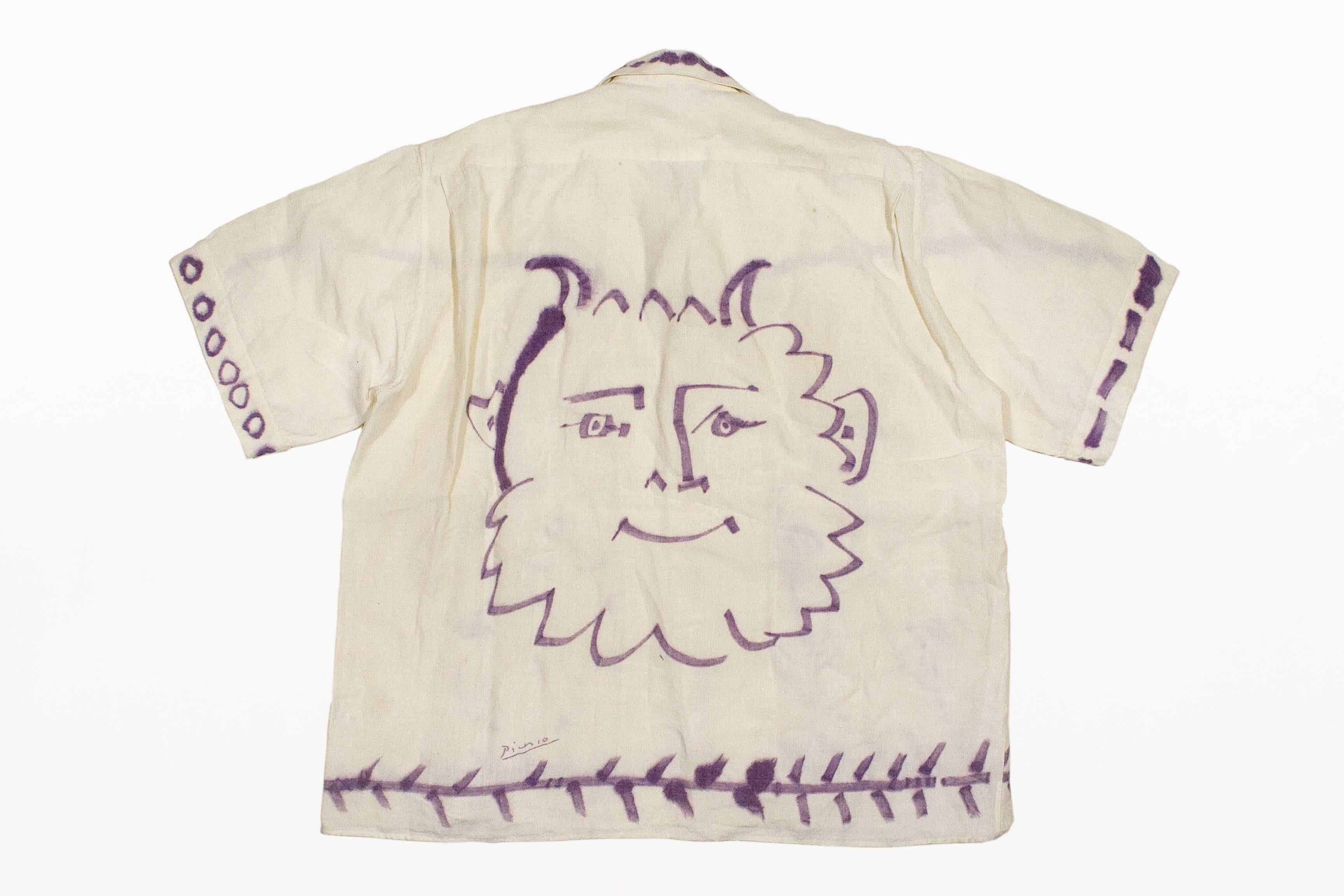 Pablo Picasso shirt.
Pablo Picasso design.
Limited edition.
Edited by Bruno Compagnon.
circa 1955, France.
Very good vintage condition.