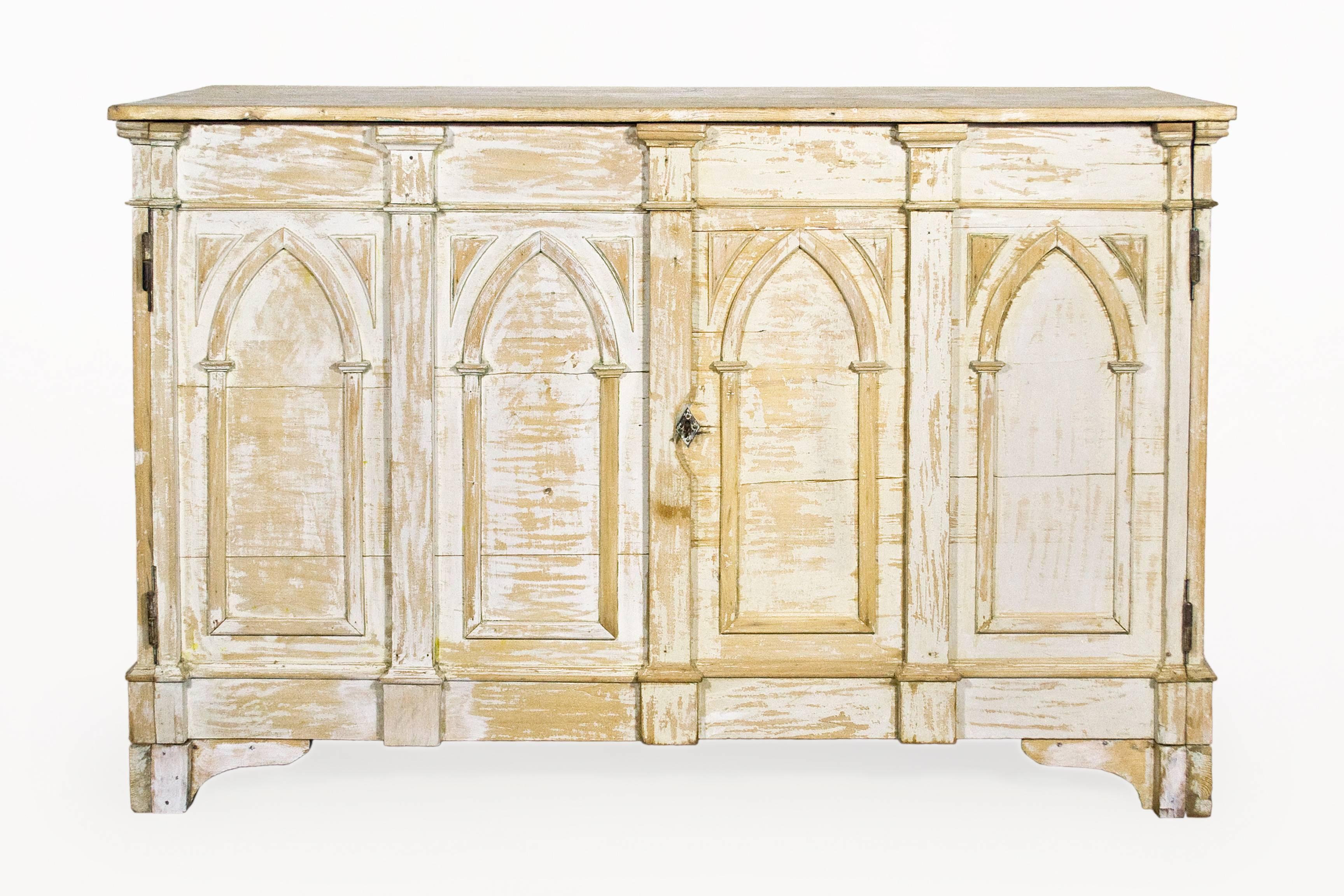 19th century neo-gothic sideboard
Two doors
Beautiful neo-gothic architectural design
Original paint
circa 1800s, Italy
Antique condition.