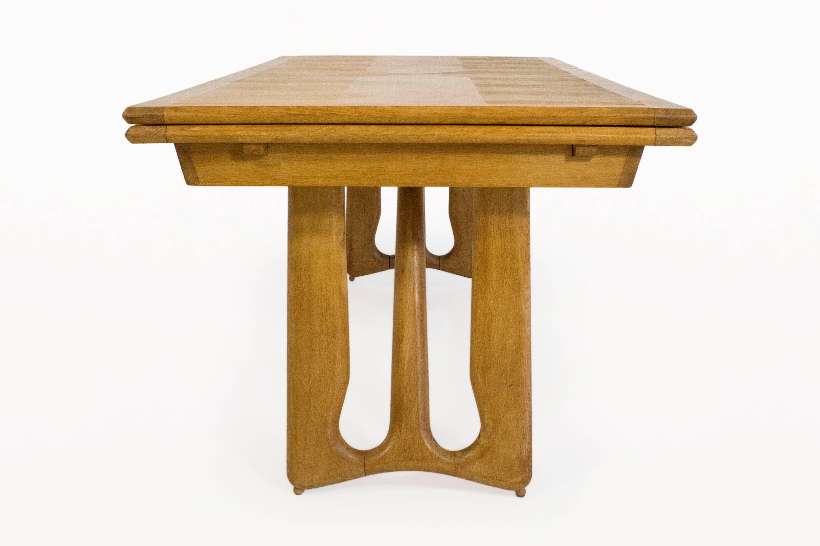Mid-Century Modern Guillerme et Chambron Oak Leaf Extension Dining Table, circa 1960, France
