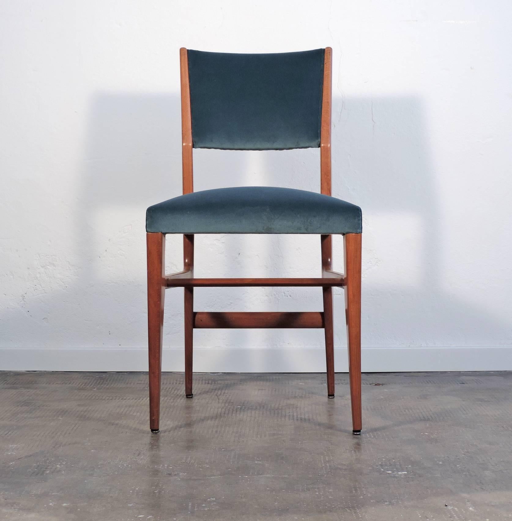 Splendid Gio Ponti pair of chairs for Cassina. Modell no. 111 Newly reupholstered.
