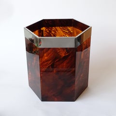 Cestino dei rifiuti in lucite effetto tartaruga e cromo, Italia, anni ’70