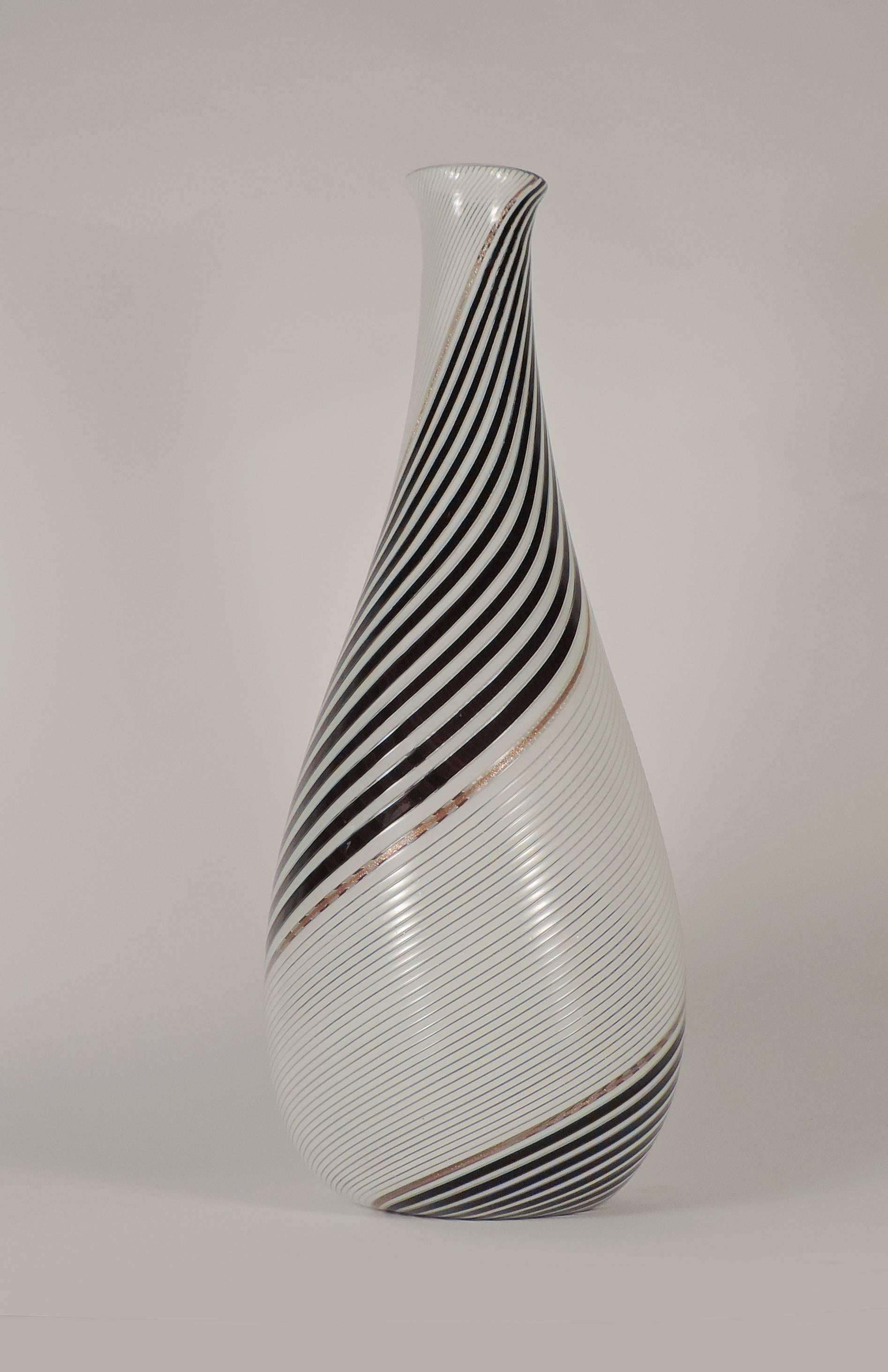 Splendido vaso grande di Dino Martens per Aureliano Toso In condizioni ottime in vendita a Milan, IT