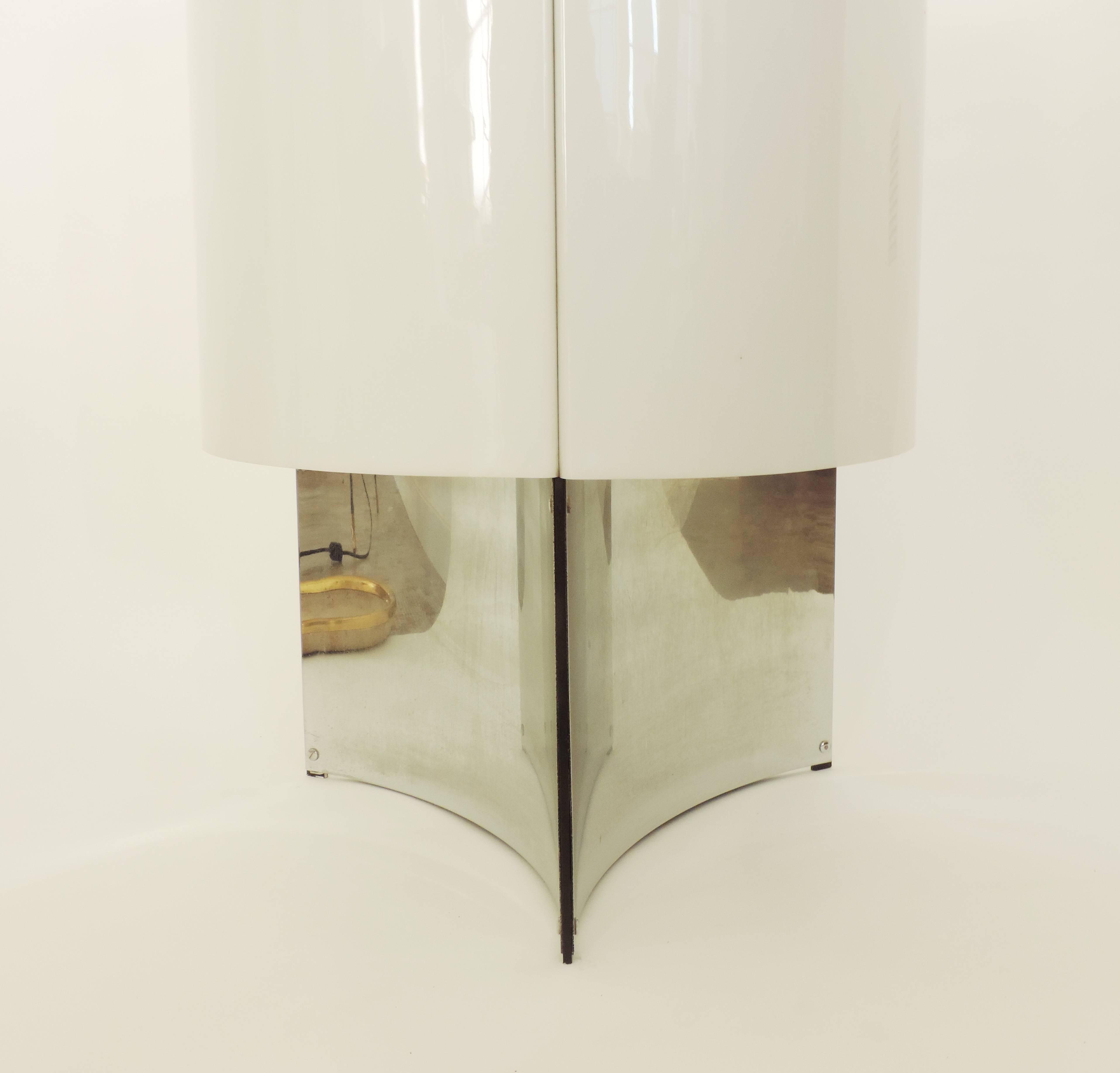 Italian Massimo Vignelli Model 526g Table lamp for Arteluce For Sale