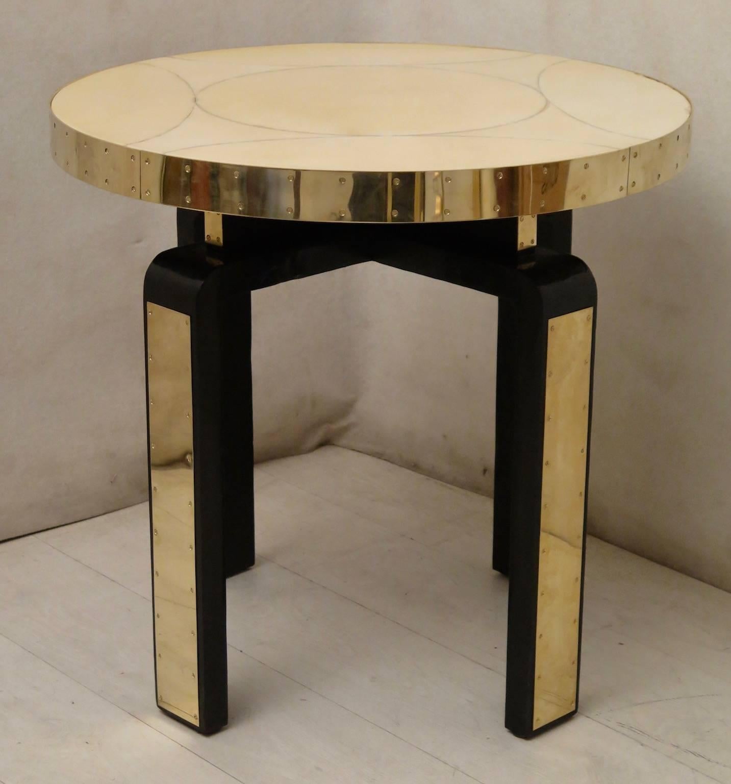 Art Nouveau Round Goat Skin and Brass Austrian Side Table, 1910 (Messing)