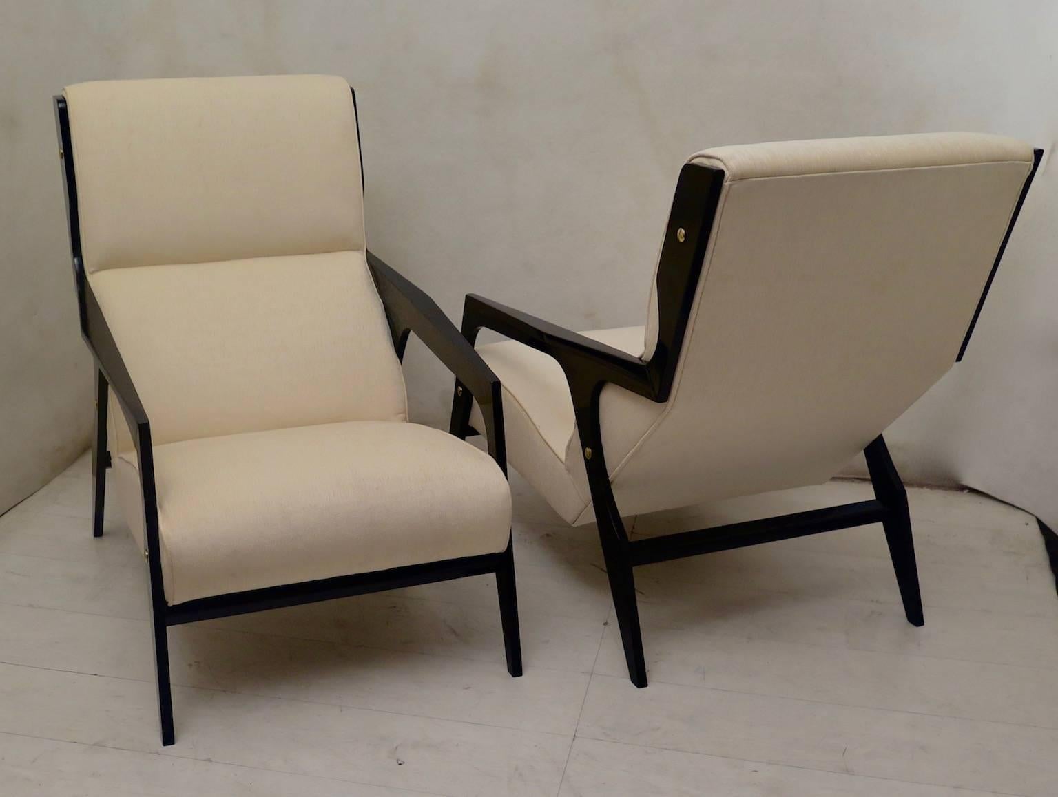 Mid-Century Modern Pair of Midcentury Wood and Fabric Black and White Armchairs, 1950