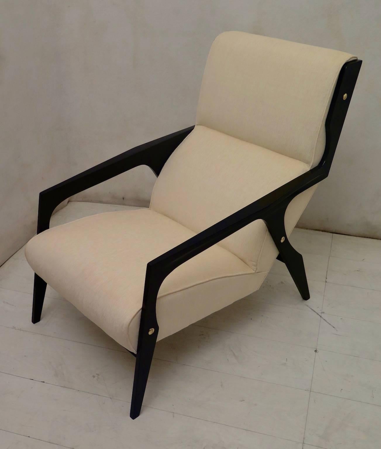 Pair of Midcentury Wood and Fabric Black and White Armchairs, 1950 In Excellent Condition In Rome, IT