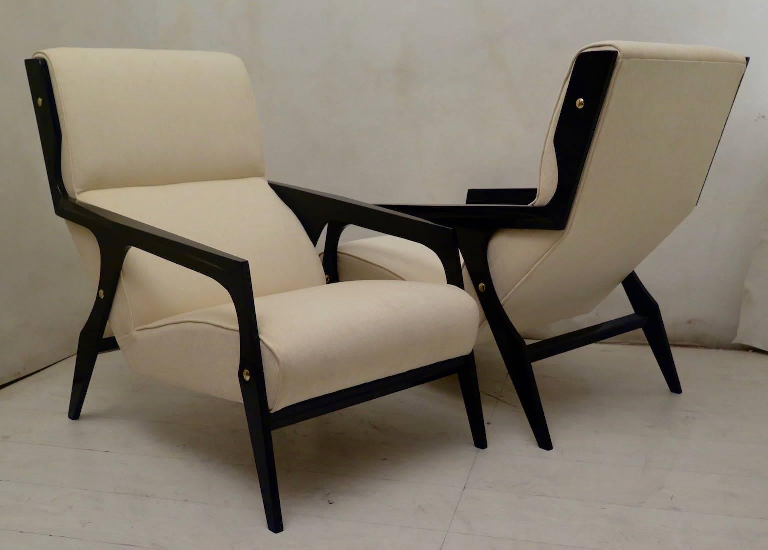 Pair of Midcentury Wood and Fabric Black and White Armchairs, 1950 2