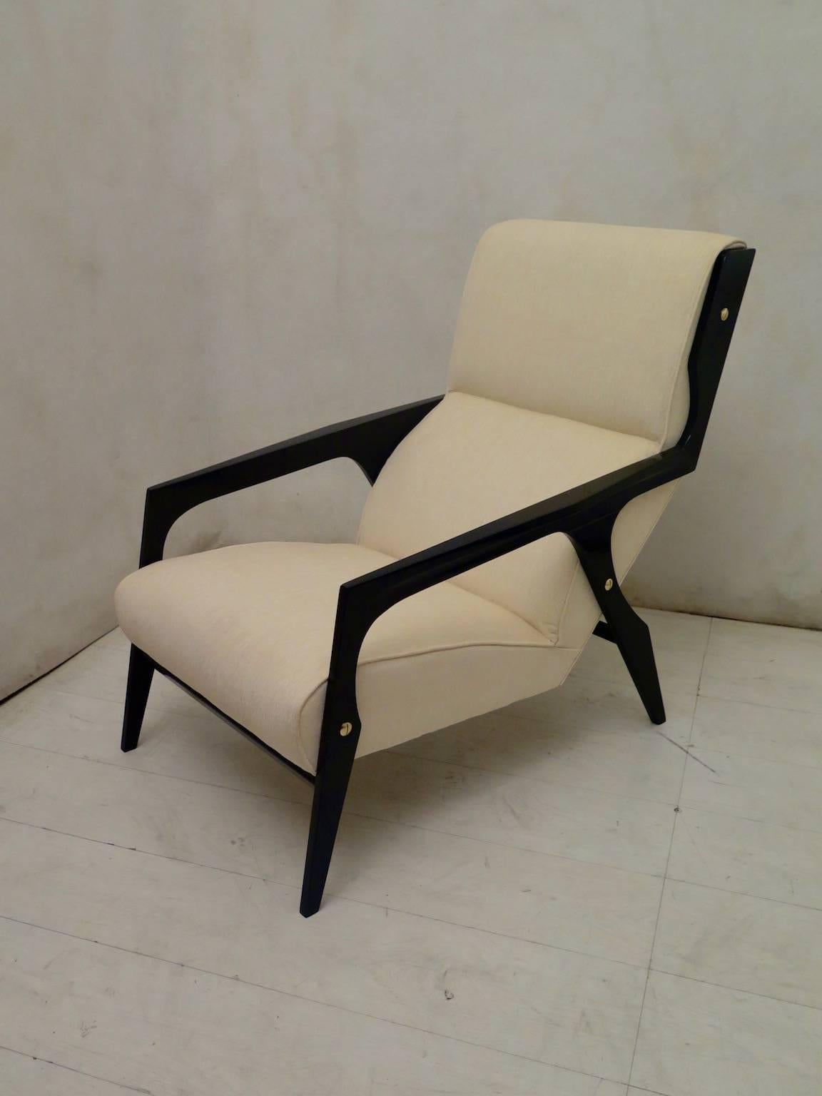 Pair of Midcentury Wood and Fabric Black and White Armchairs, 1950 3