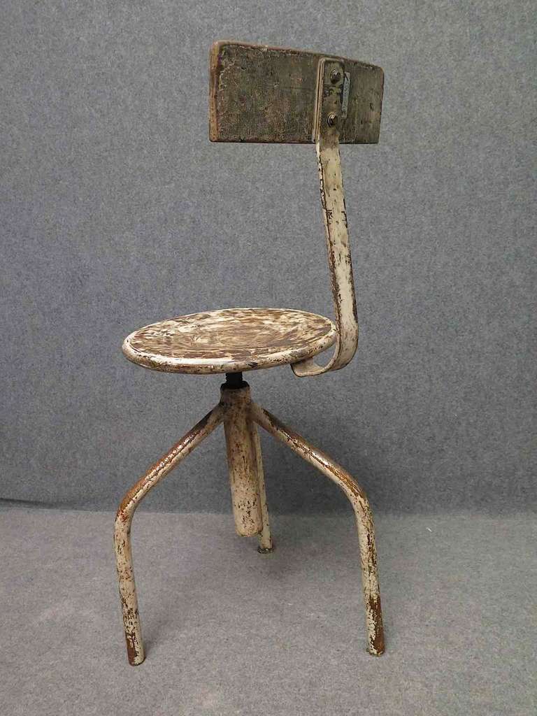 round metal stools
