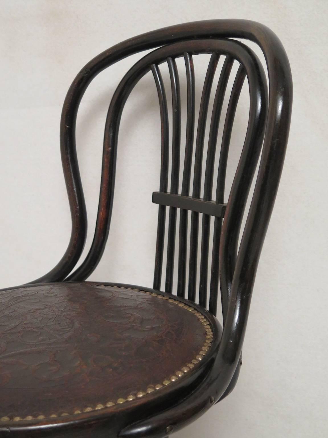 Thonet Black Bentwood Austrian Swivel Chair, 1890 2