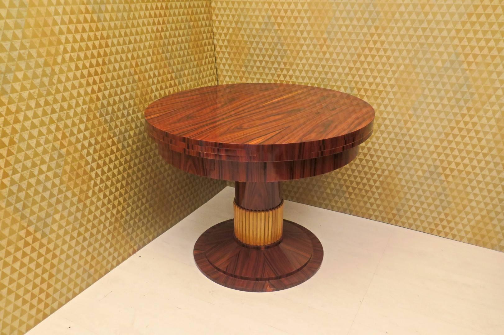 Art Deco Walnut and Maple Extendable Table, 1930 7