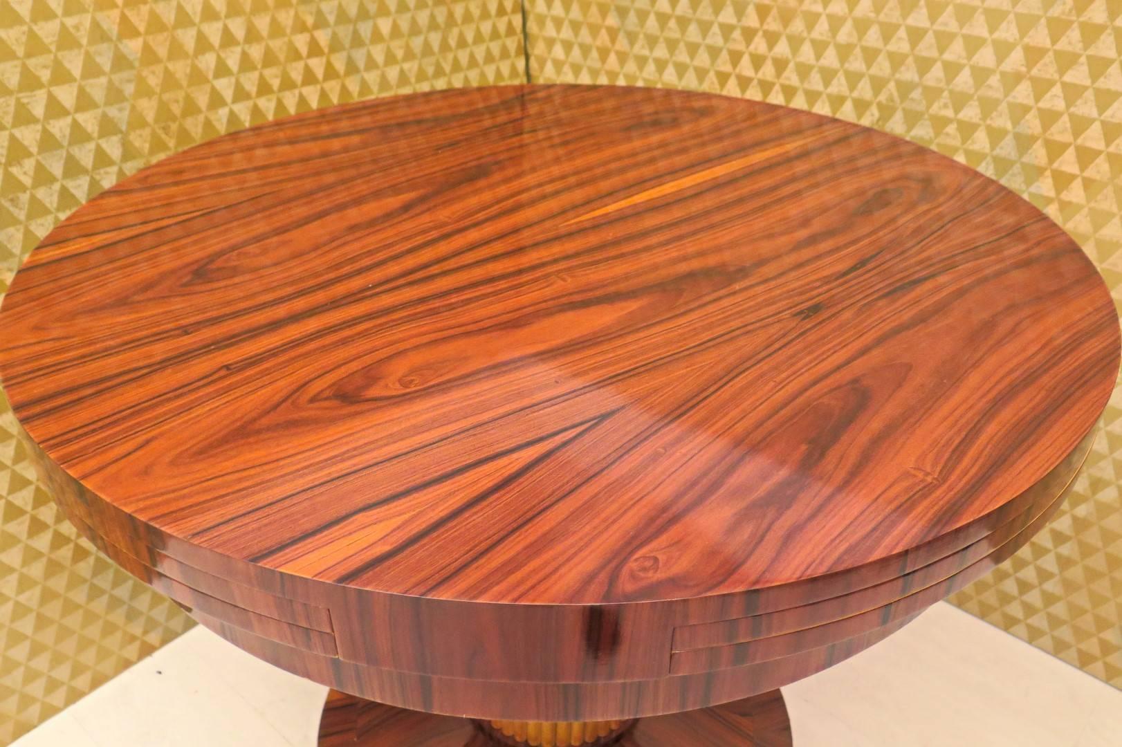 Mid-20th Century Art Deco Walnut and Maple Extendable Table, 1930