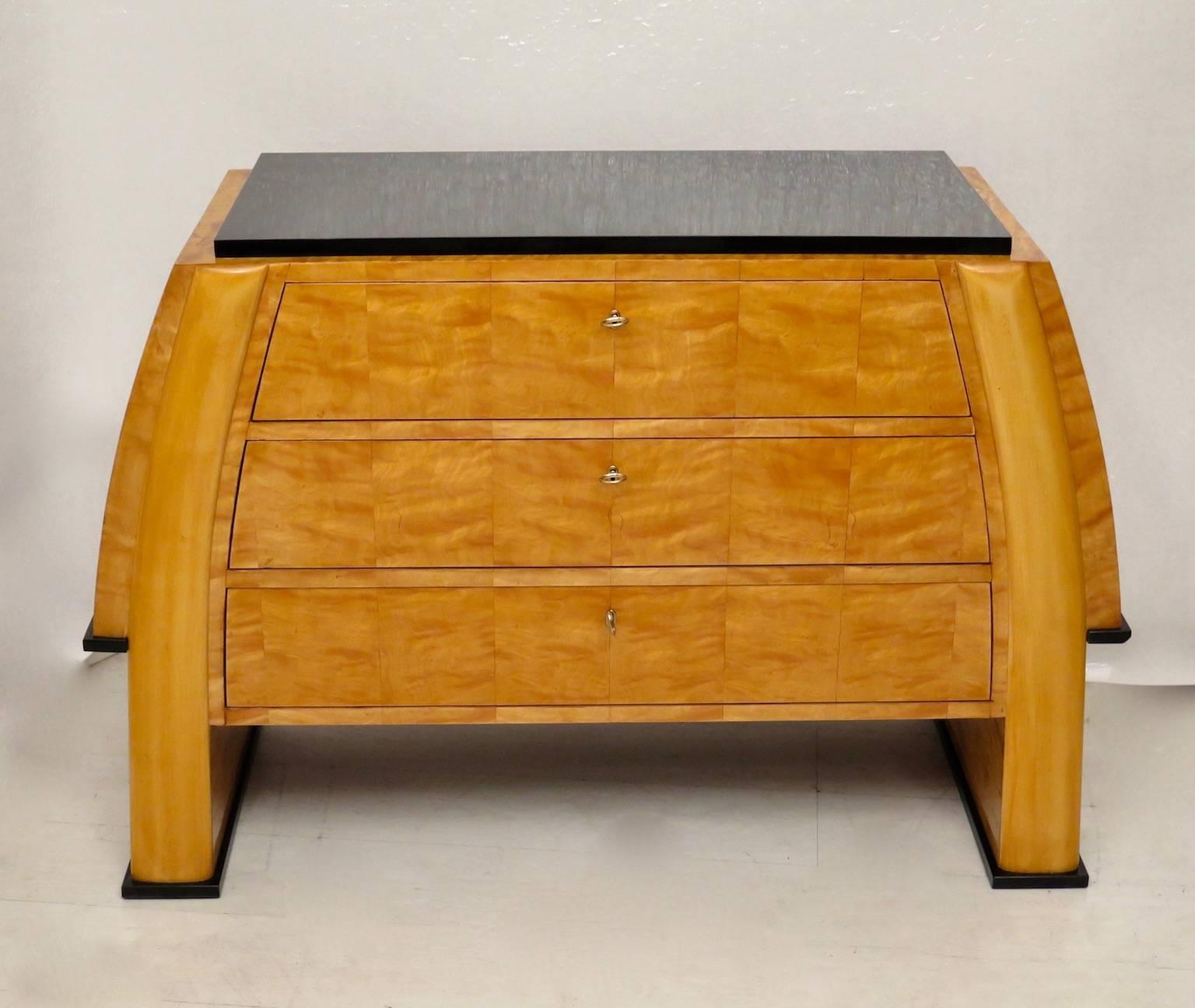 Mid-20th Century Art Deco Birch Feather Wood Italian Chests of Drawers, 1930