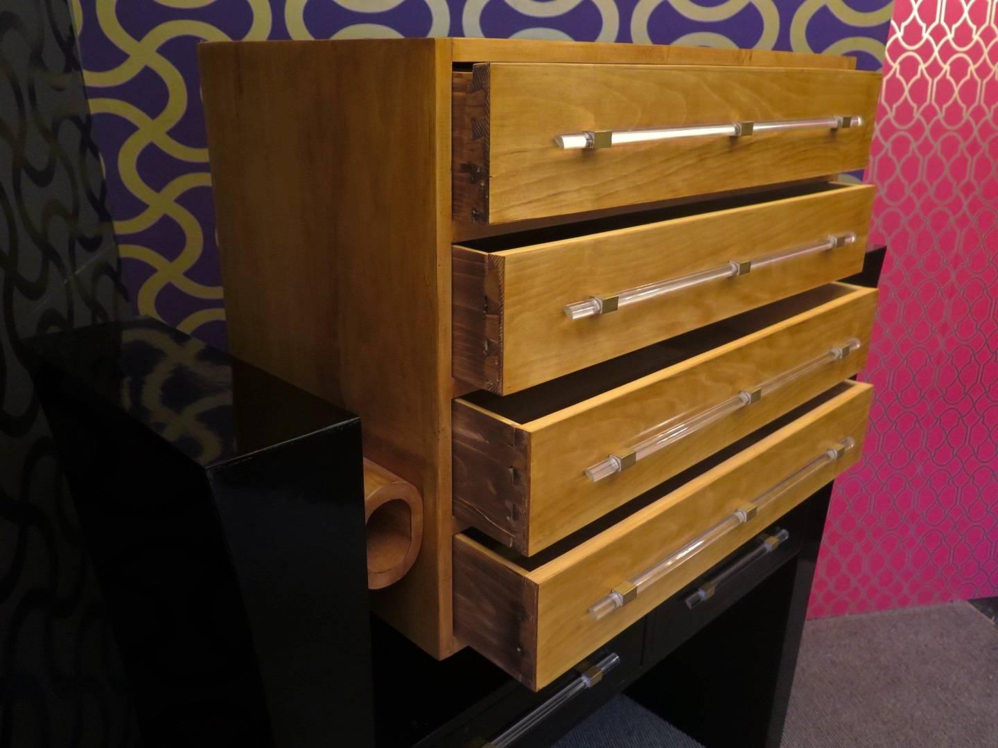 Mid-20th Century 1940s Maple Wood and glass Italian Chest of Drawers