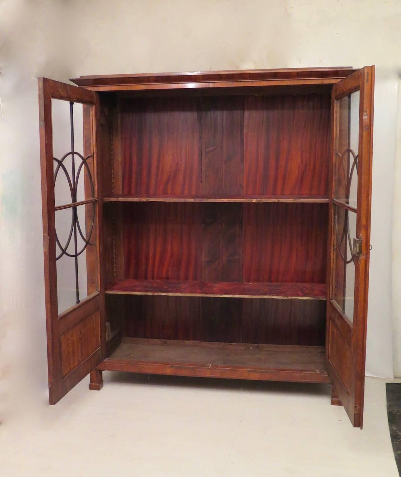 1830 Walnut Austrian Biedermeier Bookcase 3