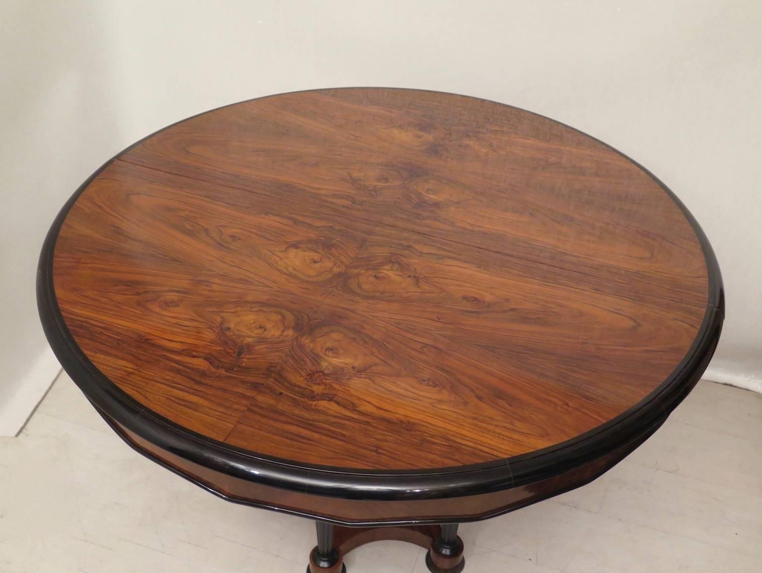 Rare Biedermeier Extendable Table In Excellent Condition In Rome, IT