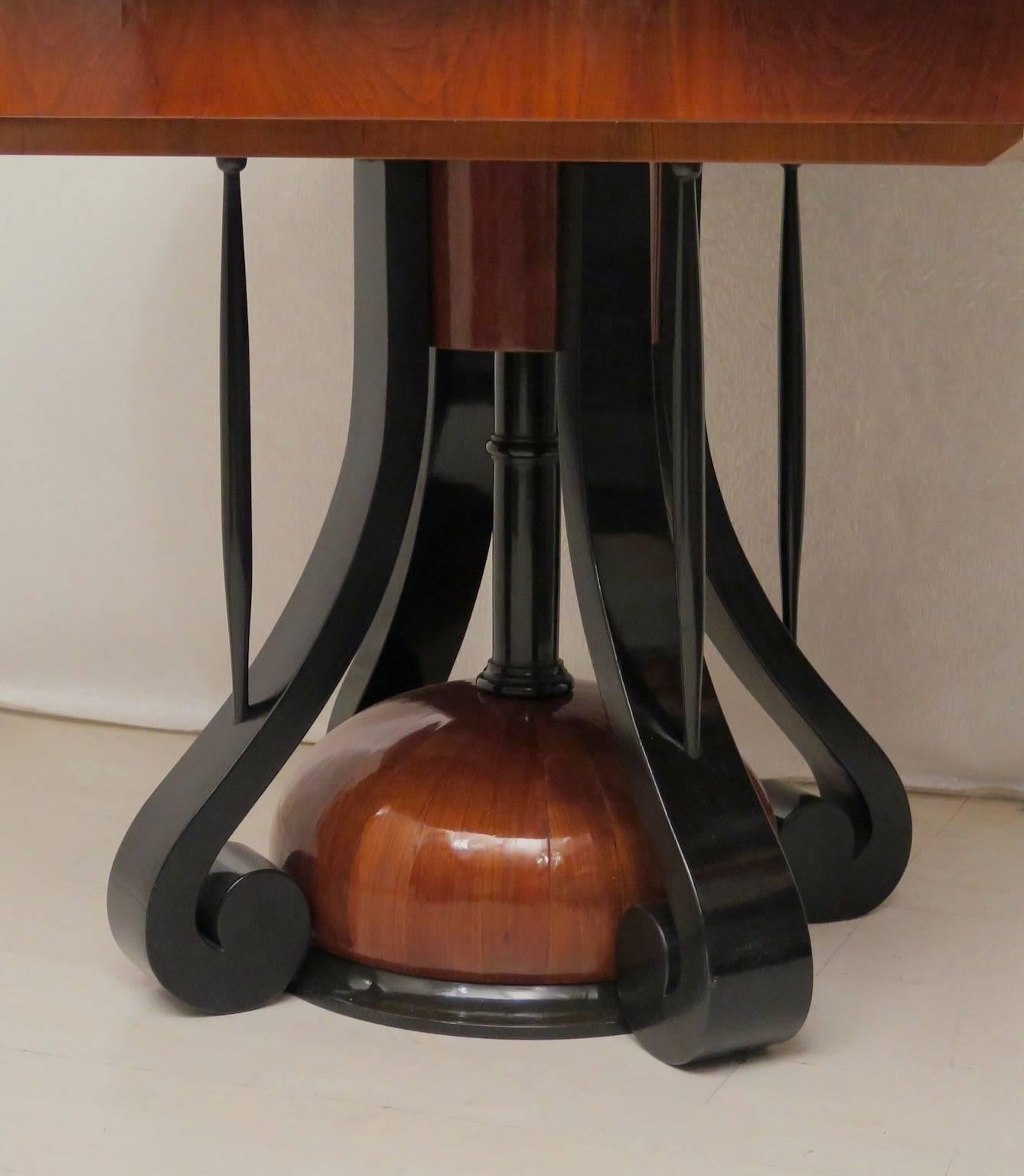 1820 Biedermeier Cherry Wood Austrian Extendable Table 4
