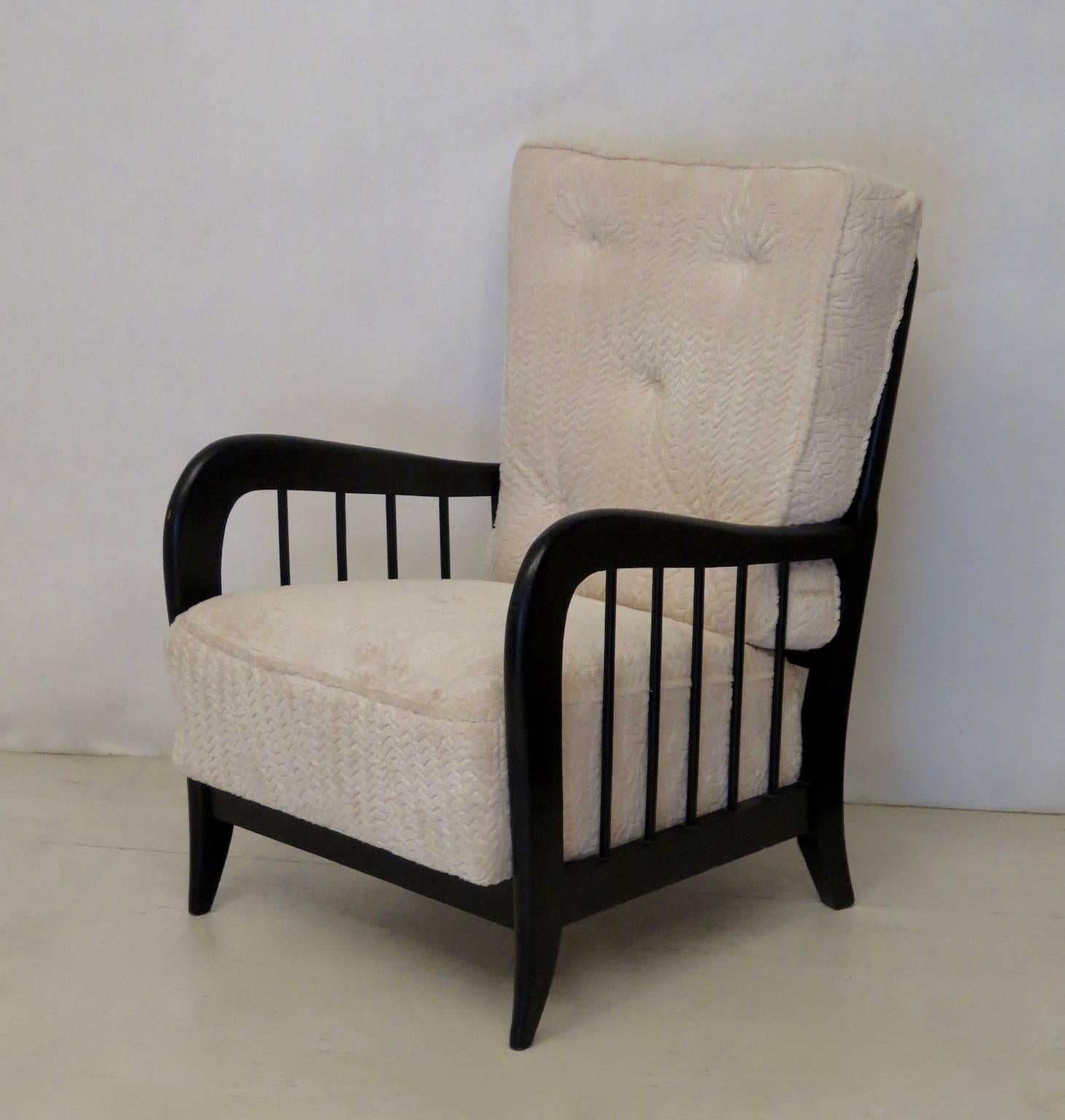 Italian Wonderful Armchairs Attributed to Paolo Buffa