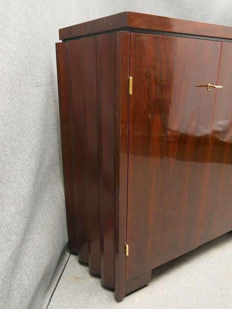 1930s Walnut France Art Deco Sideboard In Excellent Condition In Rome, IT