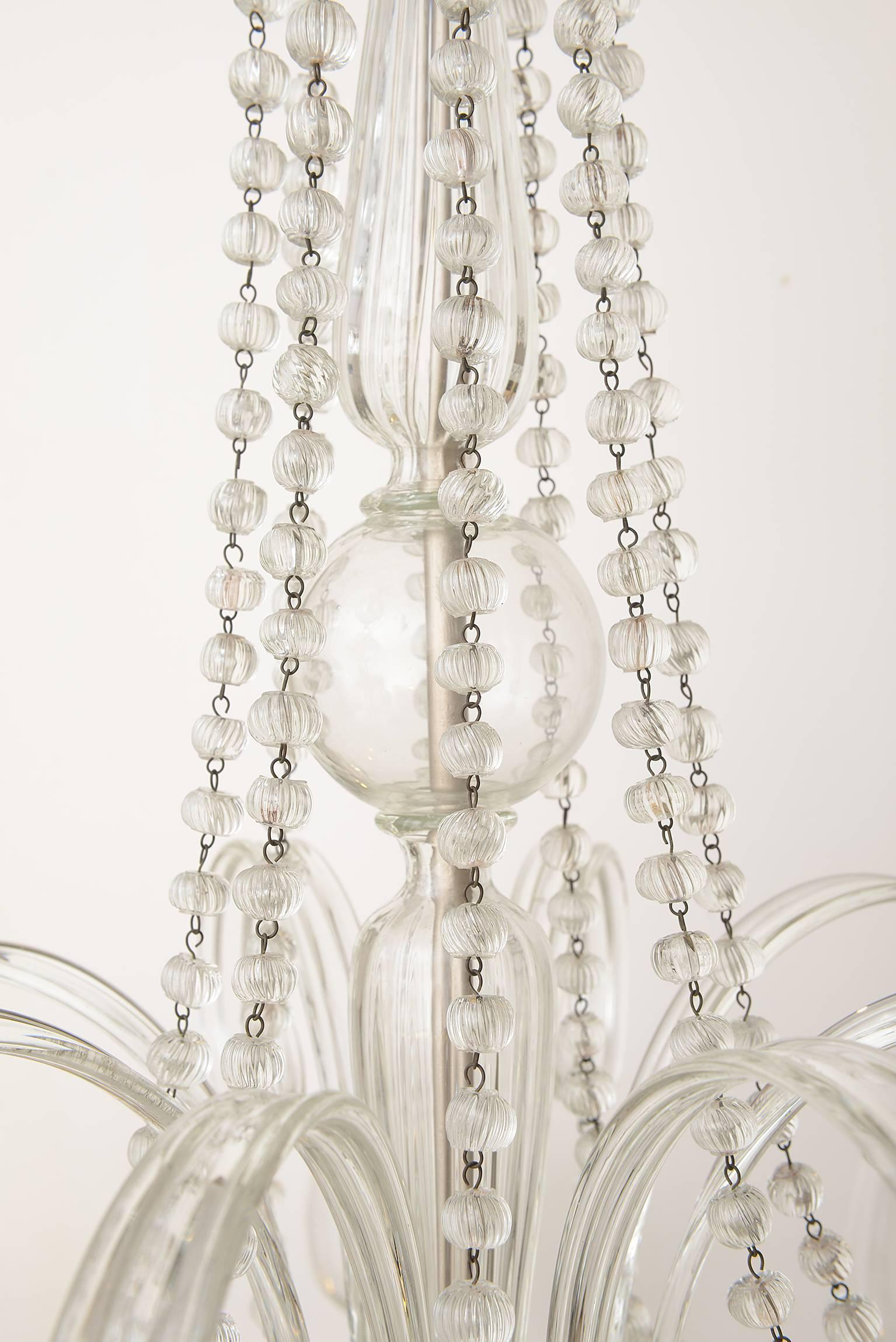 Italian  Elegant 1940s Murano Glass Chandelier by Barovier