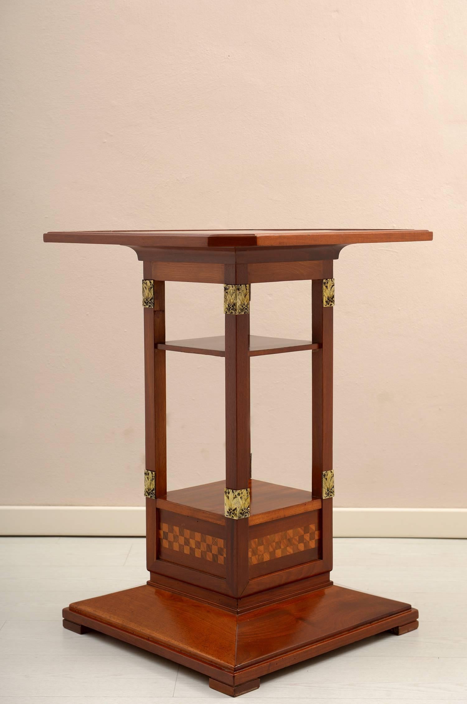 Italian 1905 Jugendstil Side Table by Spicciani, Lucca -Italy In Excellent Condition In Firenze, Toscana
