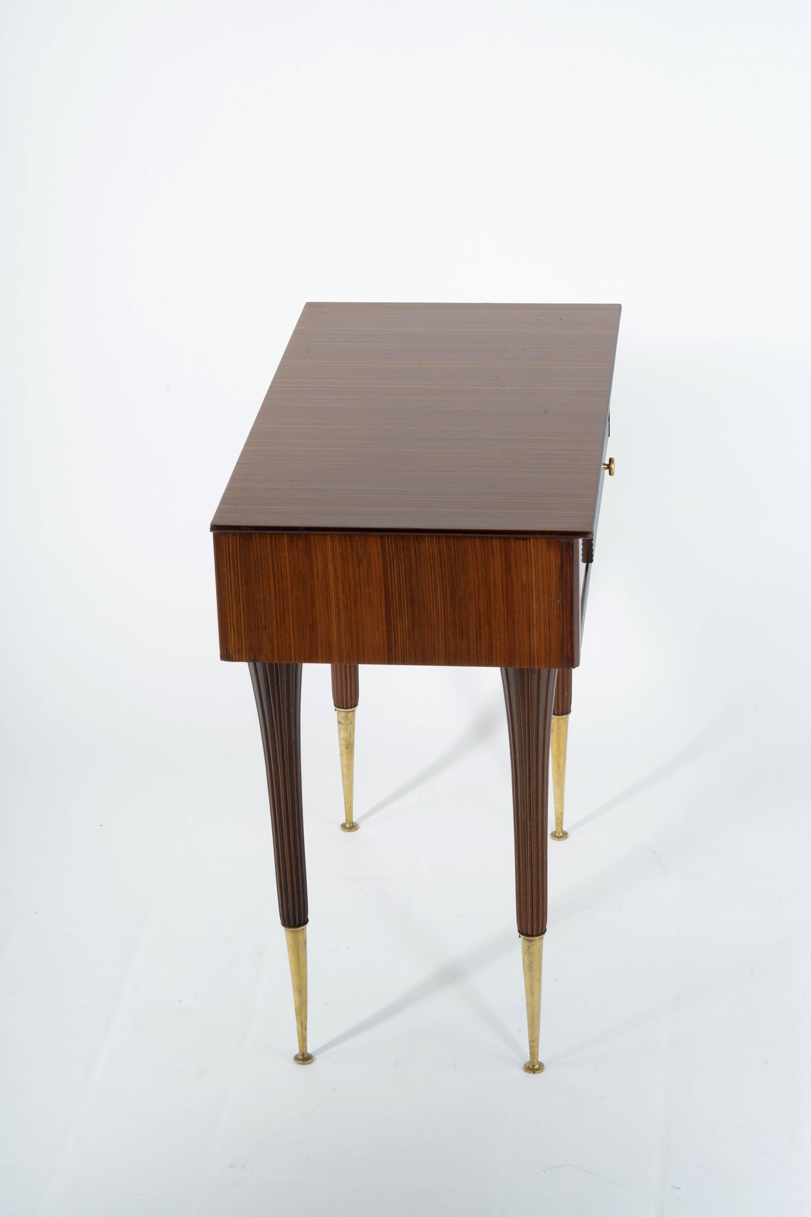 Pair of Elegant Exotic Wood Italian 1950s Nightstands or Side Tables 1