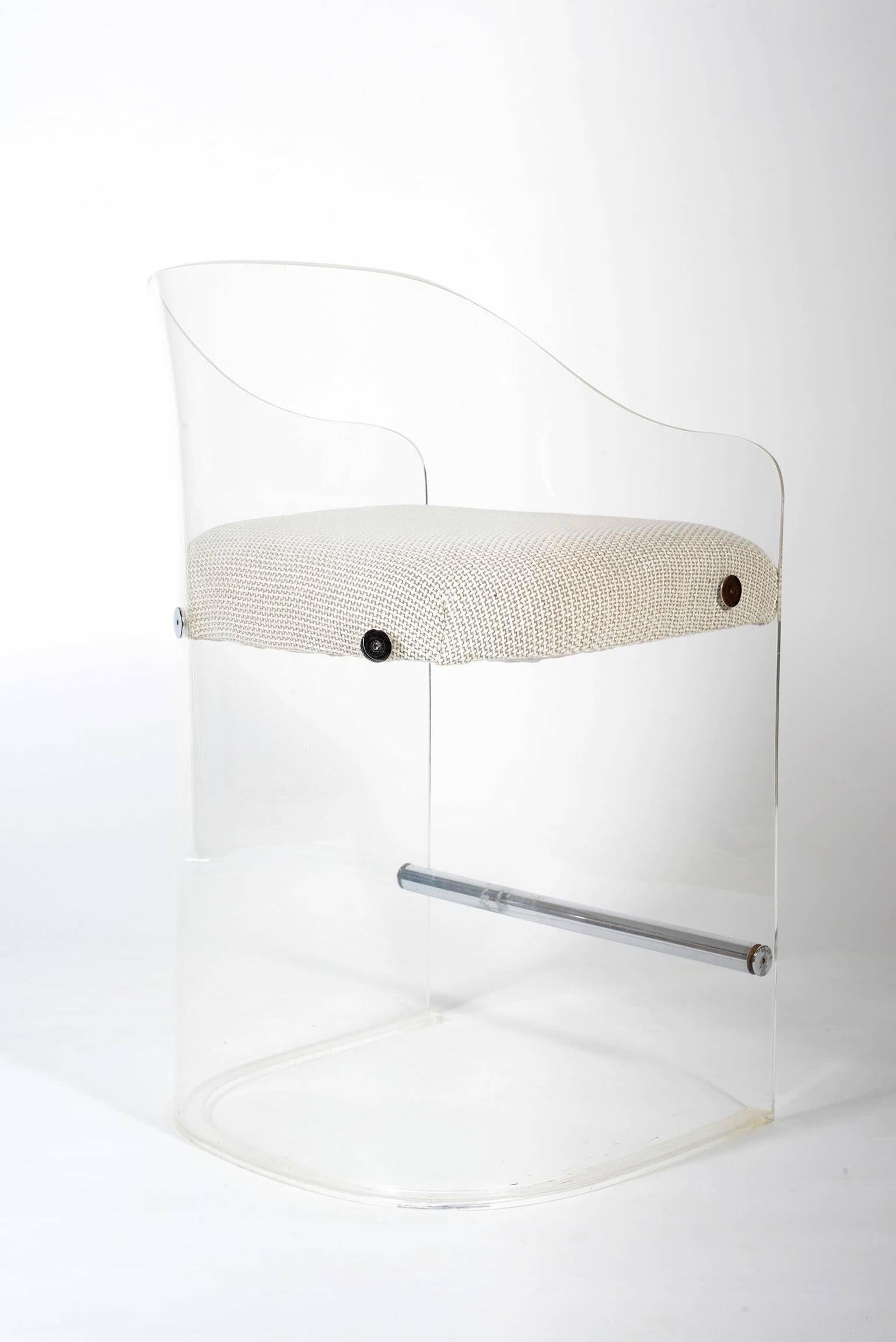 One Mid-Century Lucite Armchairs Cromed Details, 1960s For Sale 2